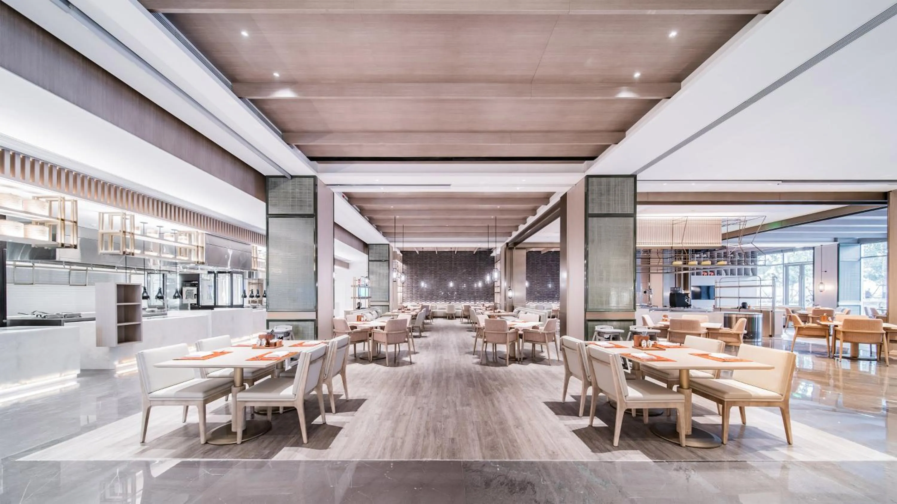 Restaurant/places to eat in HUALUXE Xi'an Chanba by IHG-西安浐灞华邑酒店-Near Xi'an International Convention Exhibition Center and Shopping mall and The Romantic show of Xi'an-Free Luggage Storage-English Service