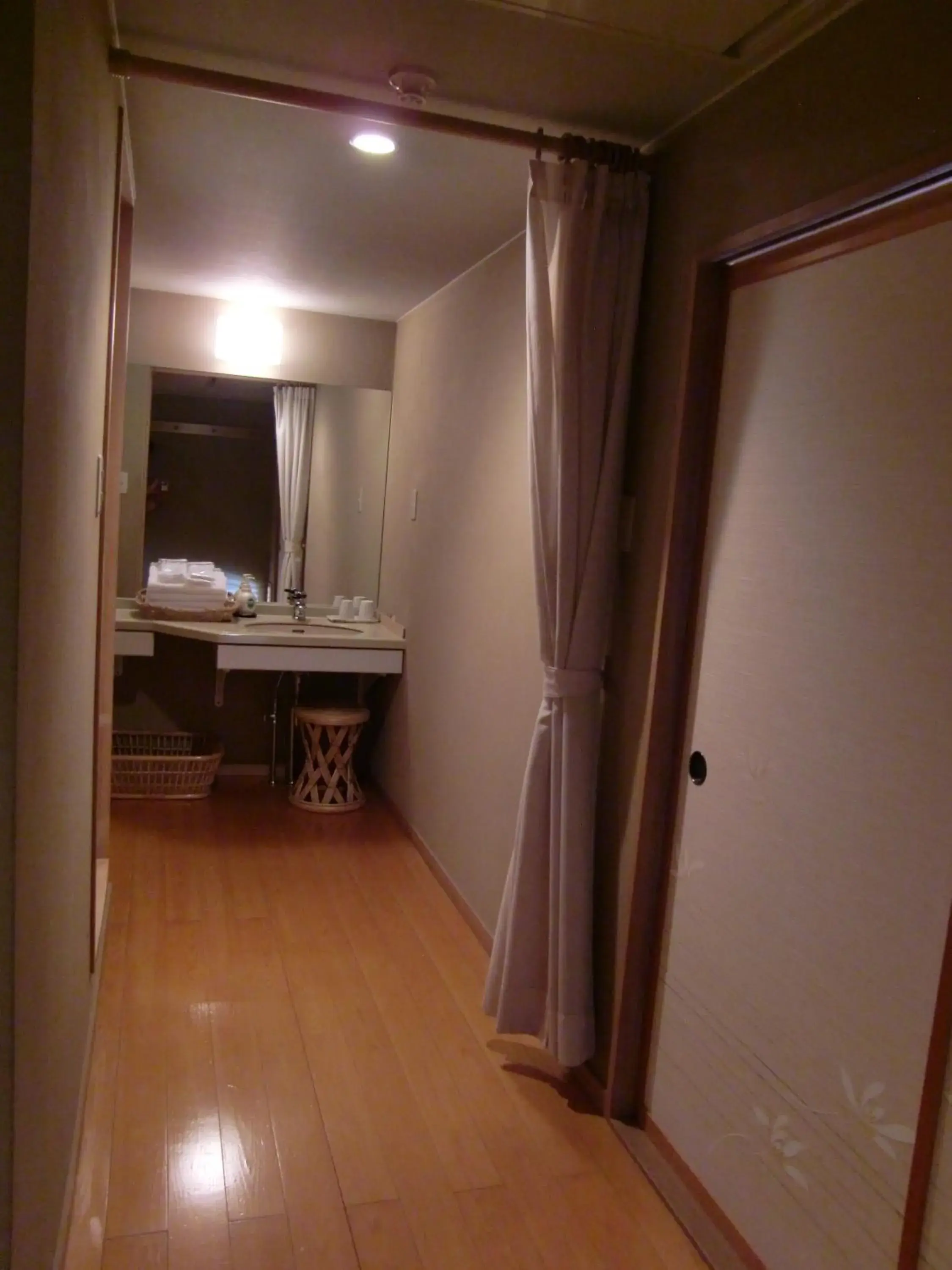 Bathroom, TV/Entertainment Center in Hakuba Hotel Ougiya