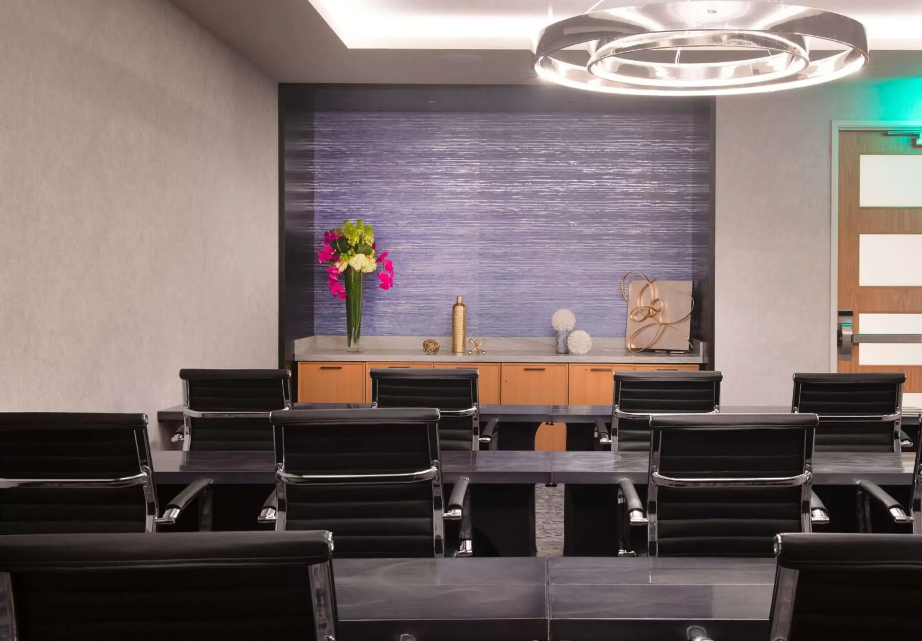 Meeting/conference room in The Charter Hotel Seattle, Curio Collection By Hilton