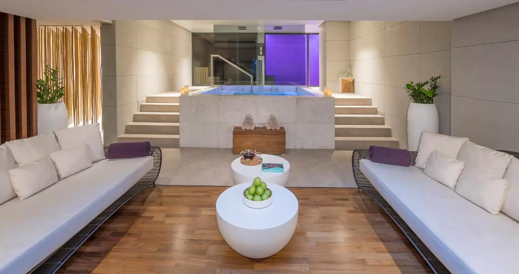 Spa and wellness centre/facilities, Seating Area in InterContinental Dubai Marina, an IHG Hotel