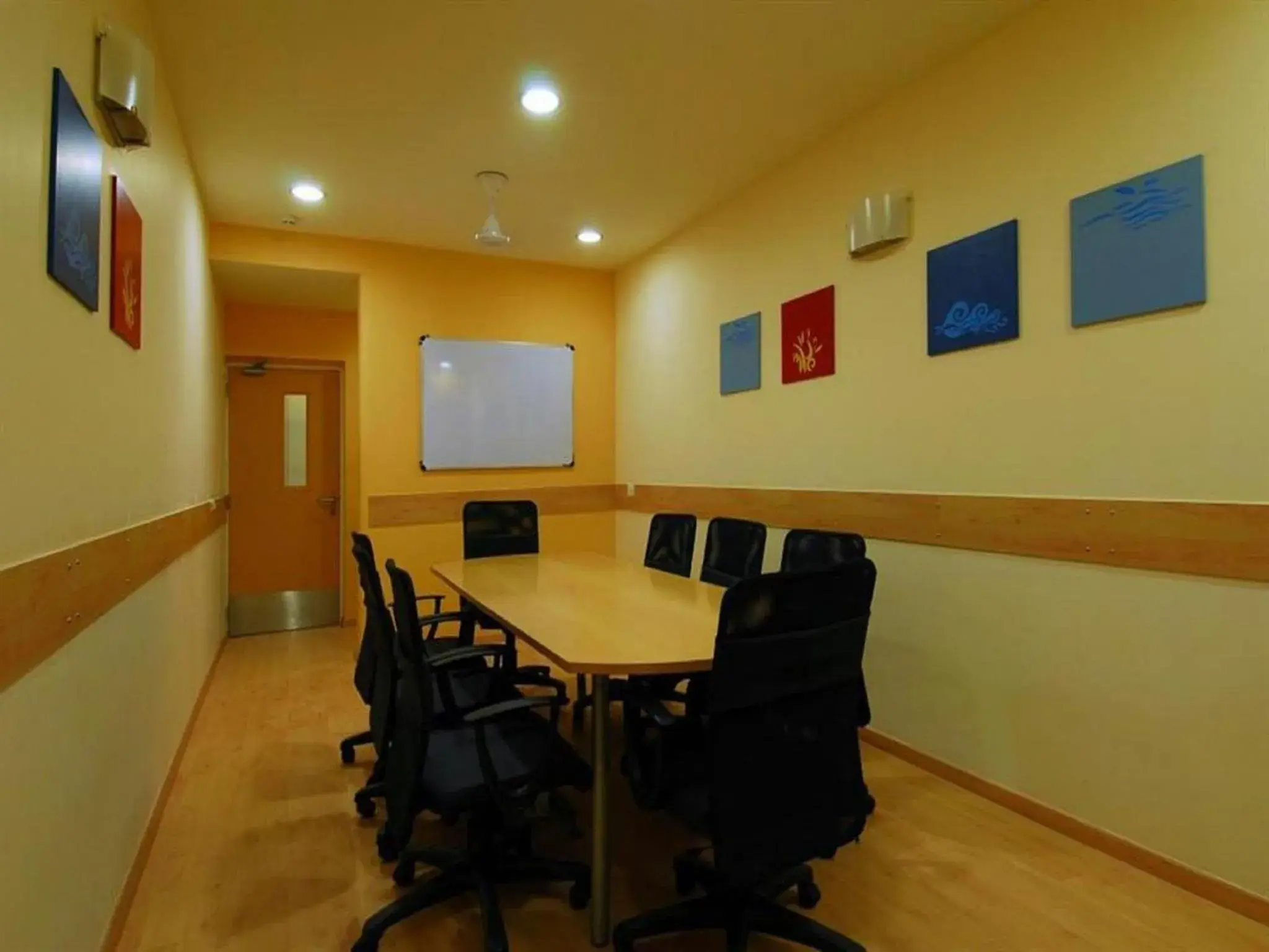 Business facilities in Ginger Faridabad