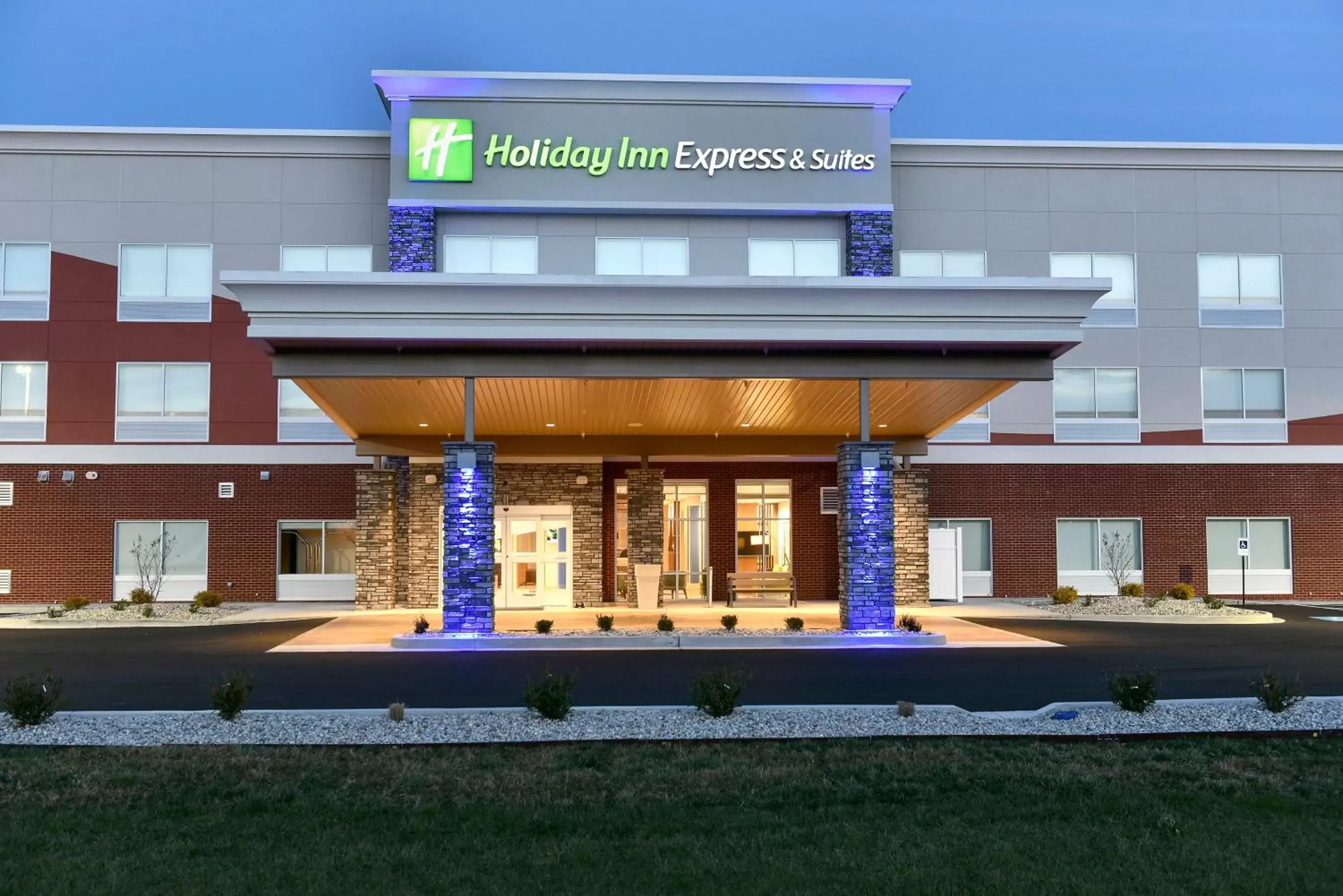 Property Building in Holiday Inn Express & Suites - Madisonville, an IHG Hotel