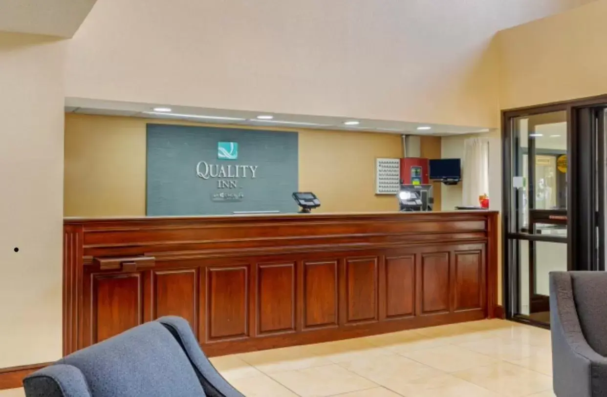 Lobby/Reception in Quality Inn High Point - Archdale