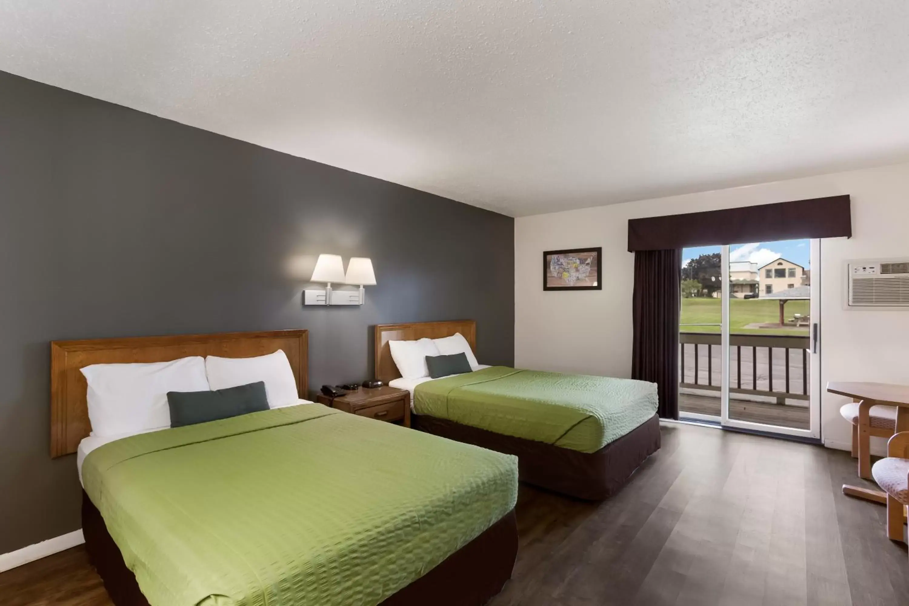 Double Room with Two Double Beds - Non-Smoking in Malone Inn Double Room with Two Double Beds - Non-Smoking in Malone Inn