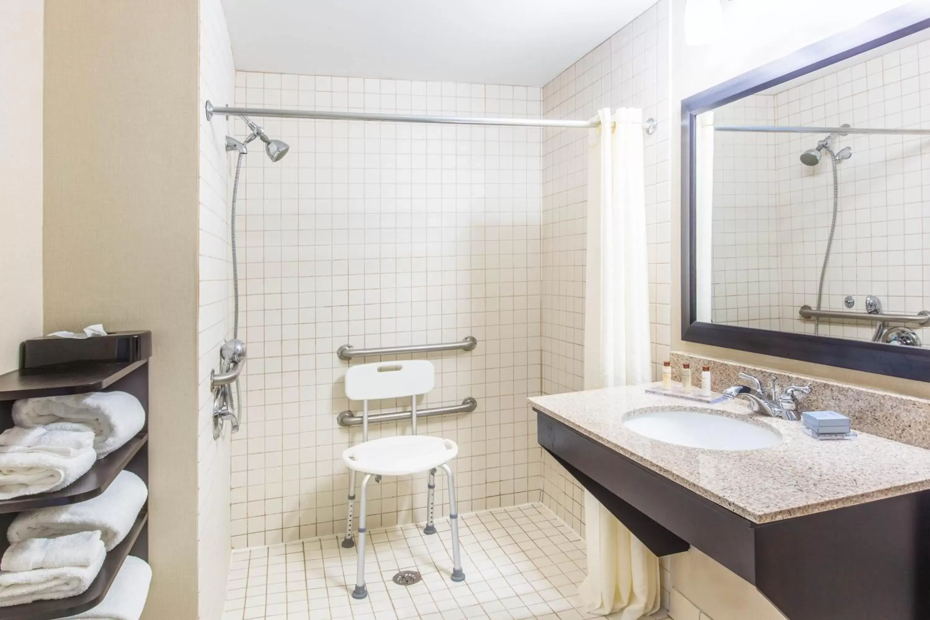 King Room - Non-Smoking in Wingate by Wyndham (Lexington, VA) King Room - Non-Smoking in Wingate by Wyndham (Lexington, VA)