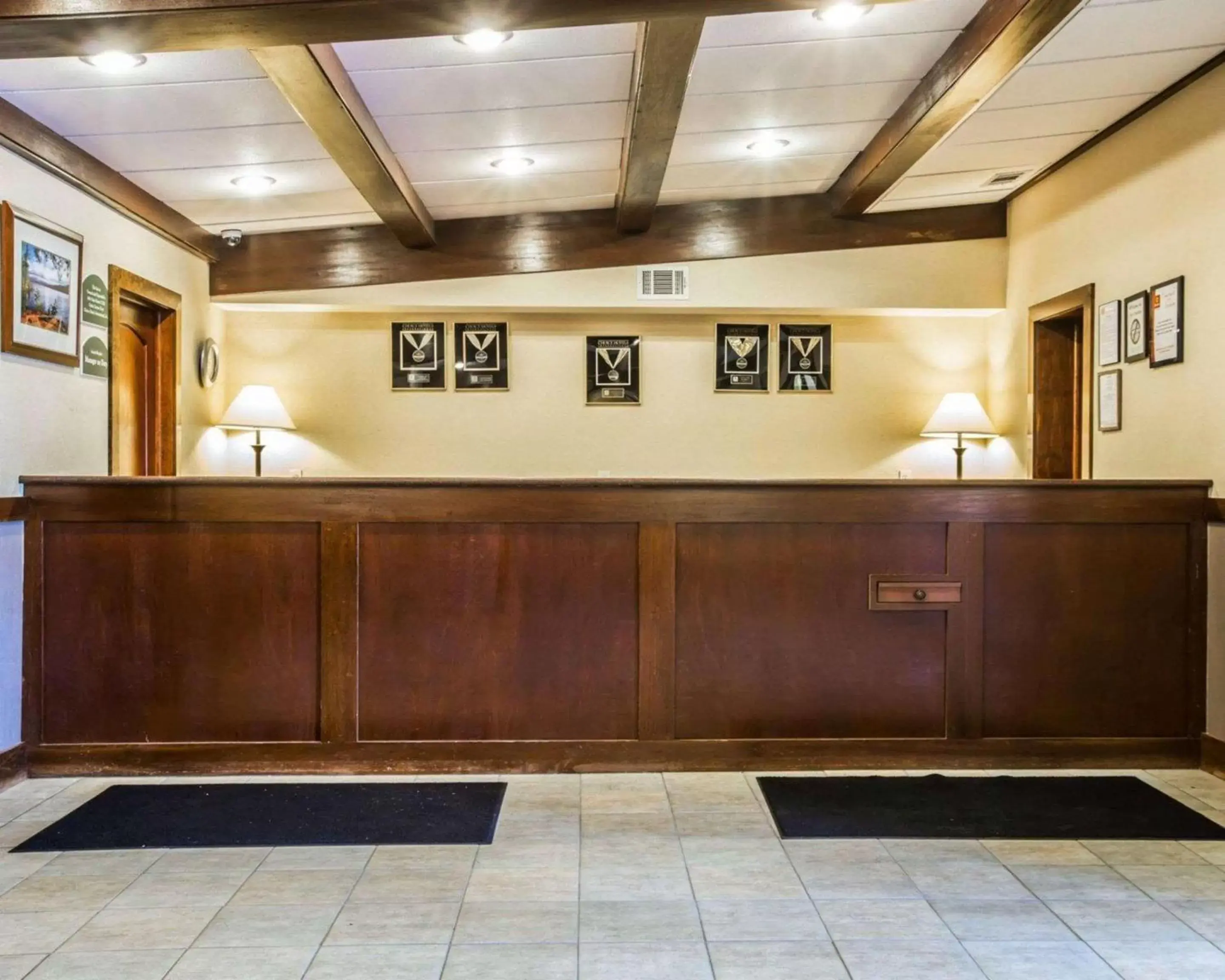 Lobby or reception, Lobby/Reception in Clarion Inn & Suites Lake George
