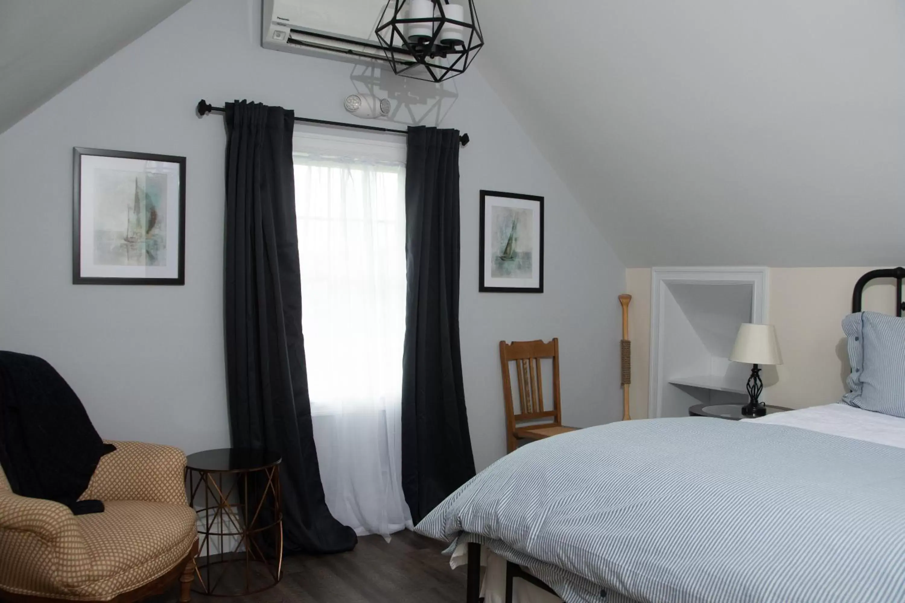 Bed in The Ocean Bay House