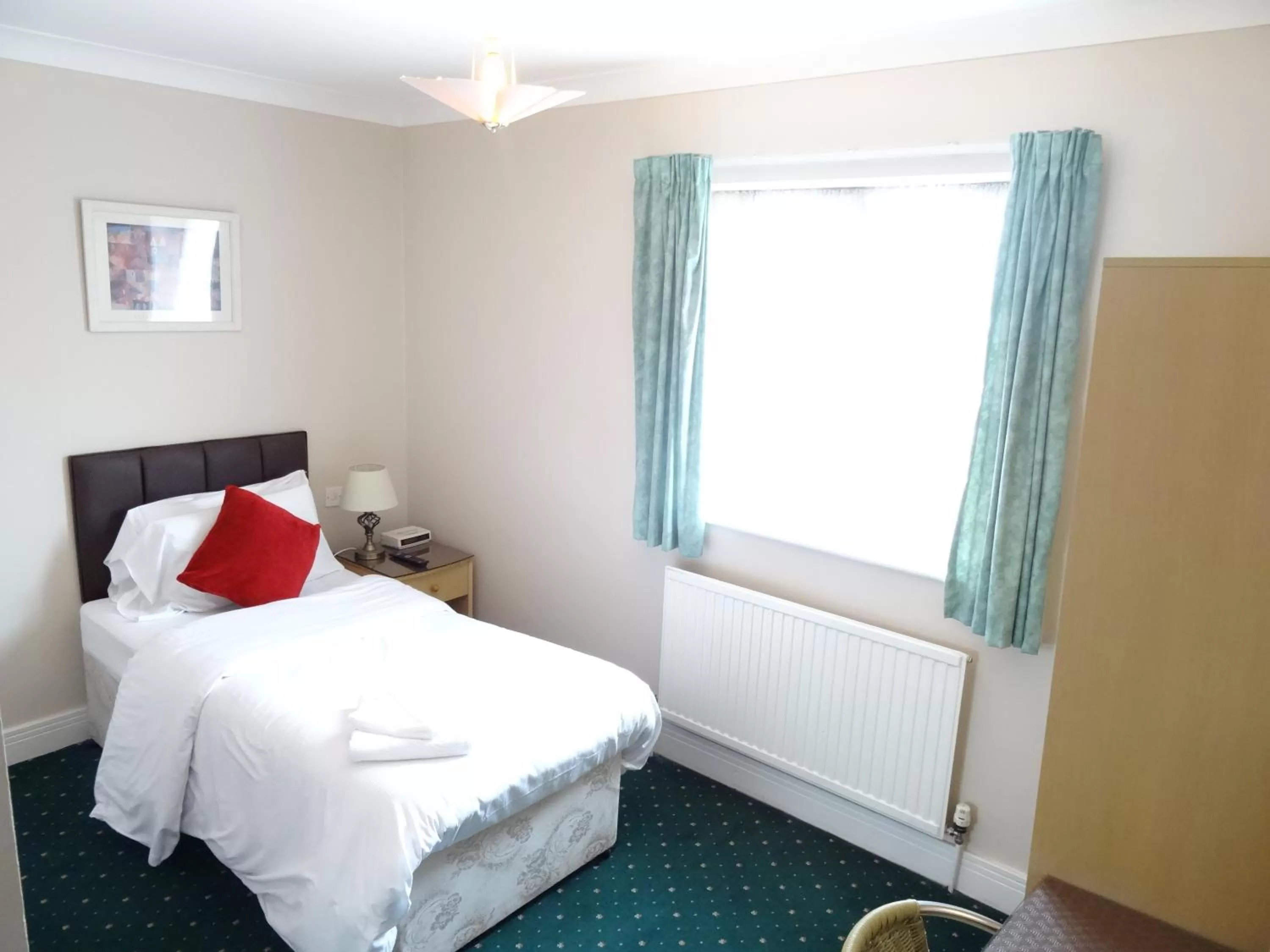 Bedroom, Bed in AJ Lodge