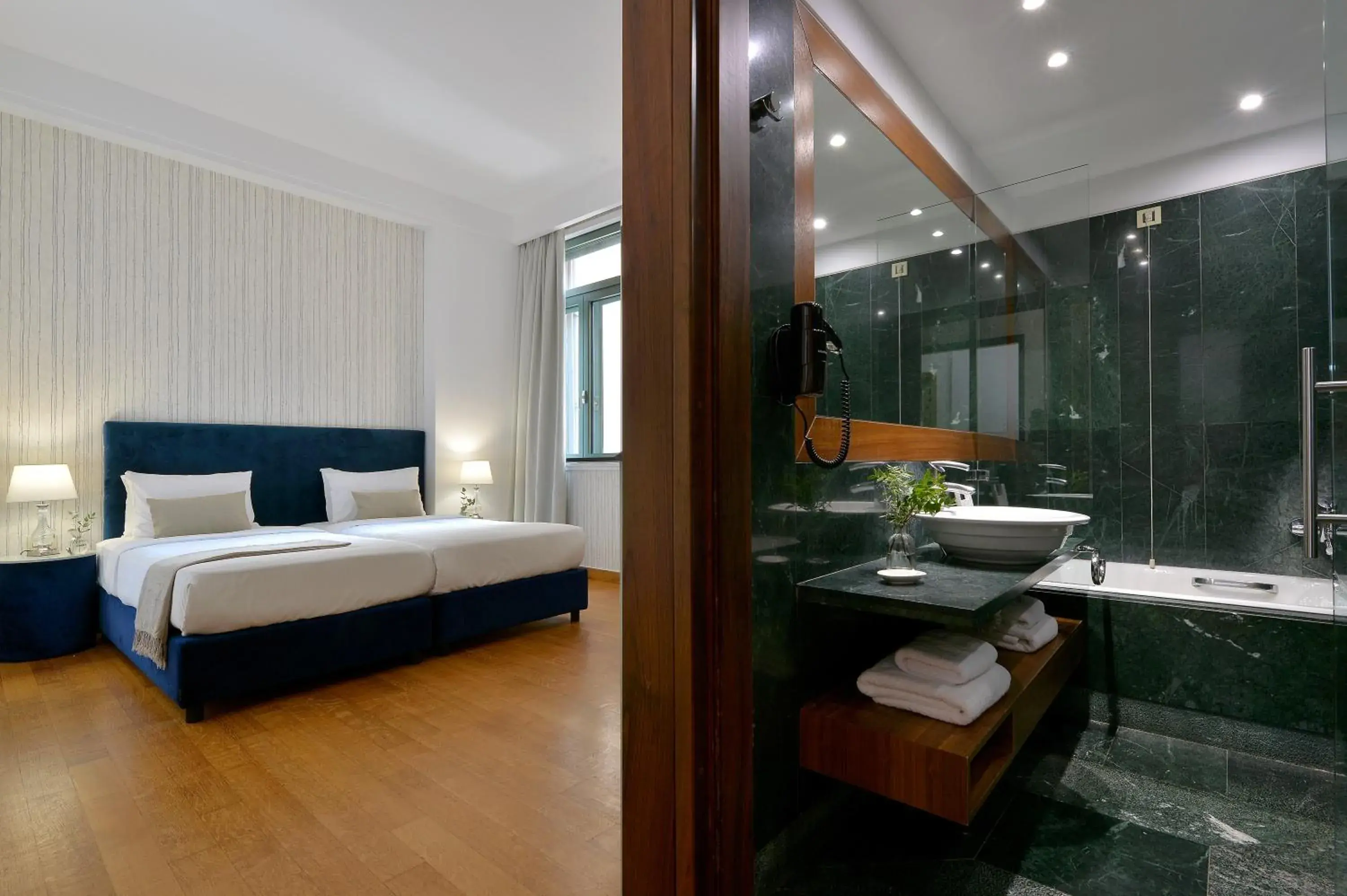 Bed, Bathroom in Athenaeum Eridanus Luxury Hotel
