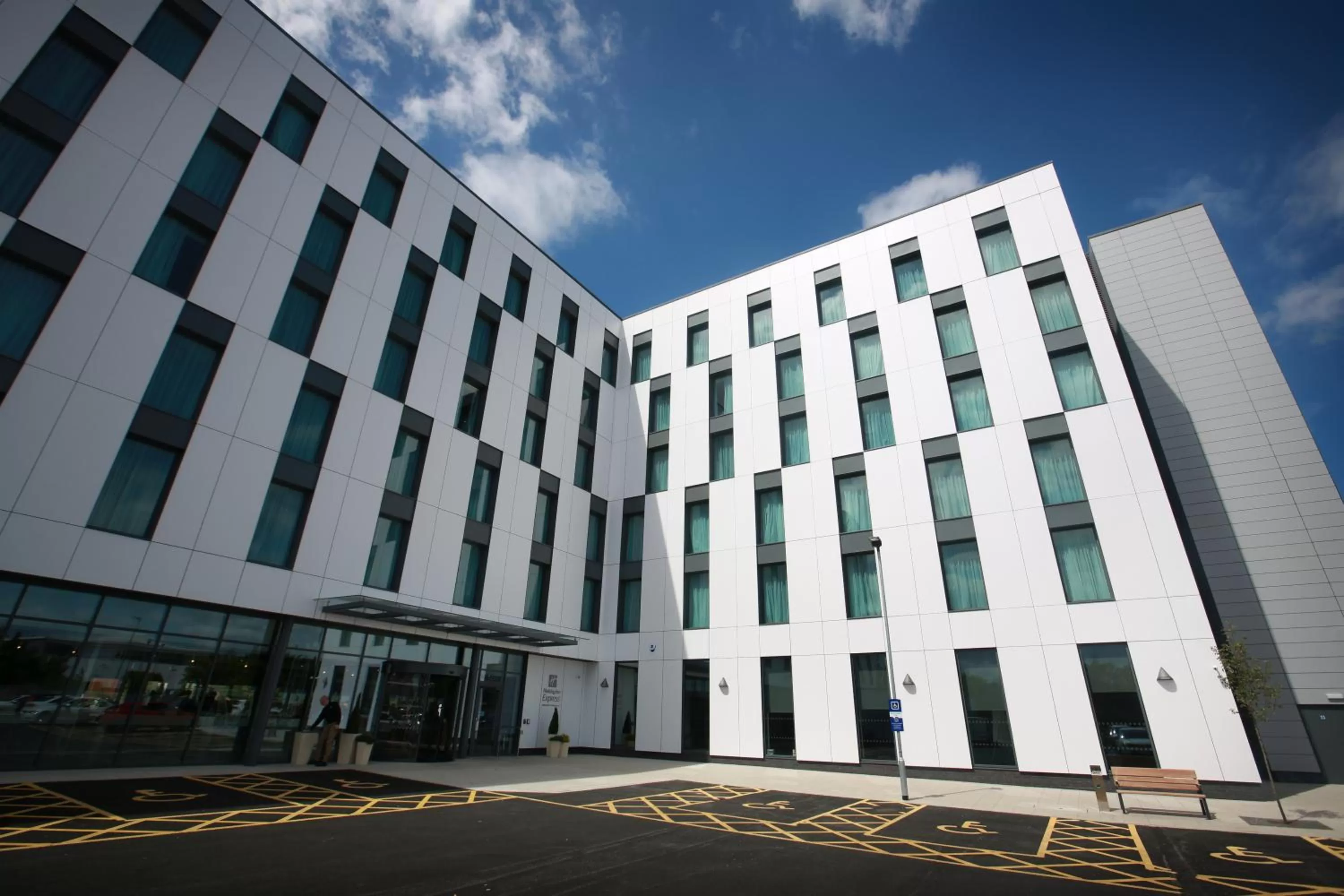Property building in Holiday Inn Express - Manchester - TRAFFORDCITY by IHG