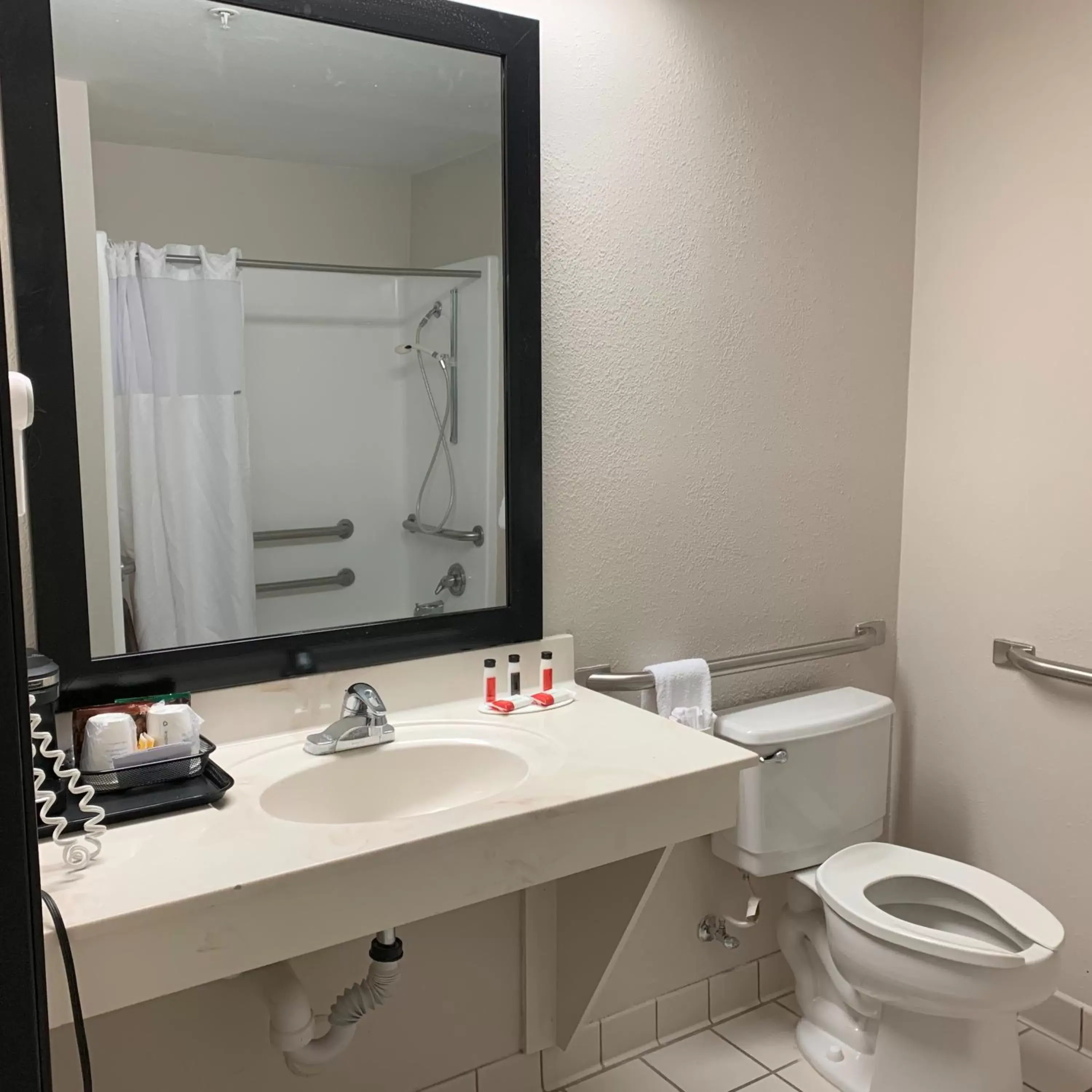 Bathroom in Baymont by Wyndham Casa Grande