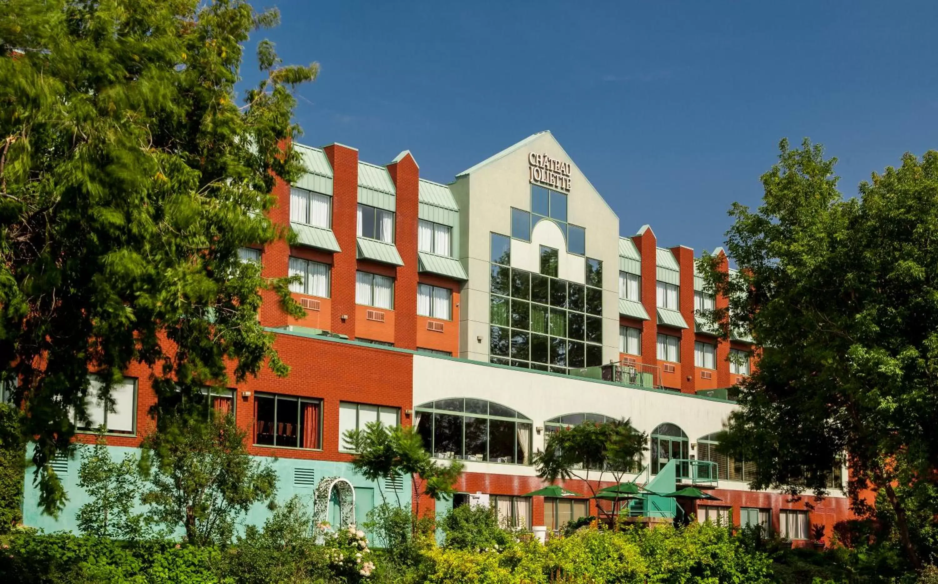 Facade/entrance, Property Building in Hôtel Château Joliette