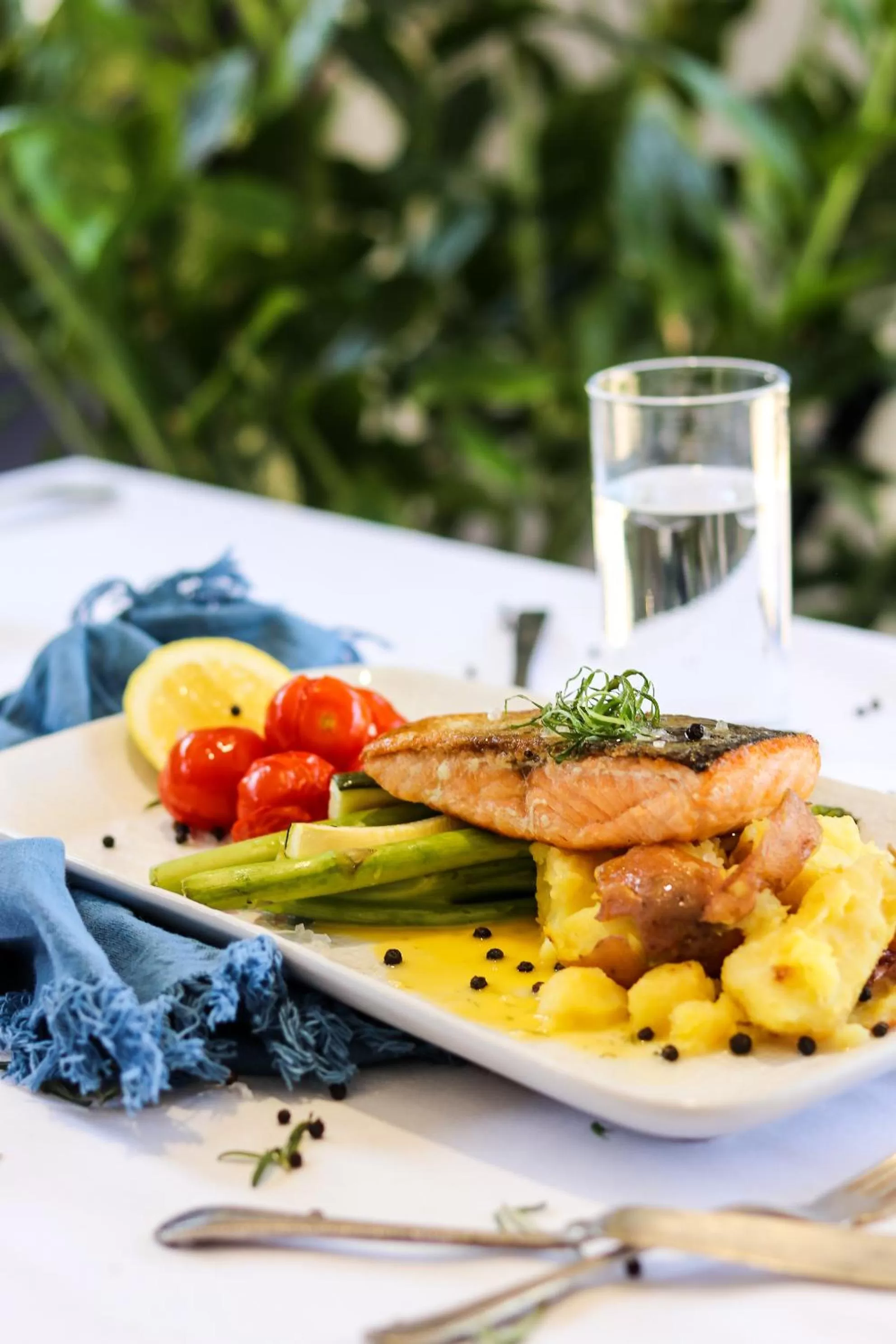 Food and drinks in Potters Toowoomba Hotel