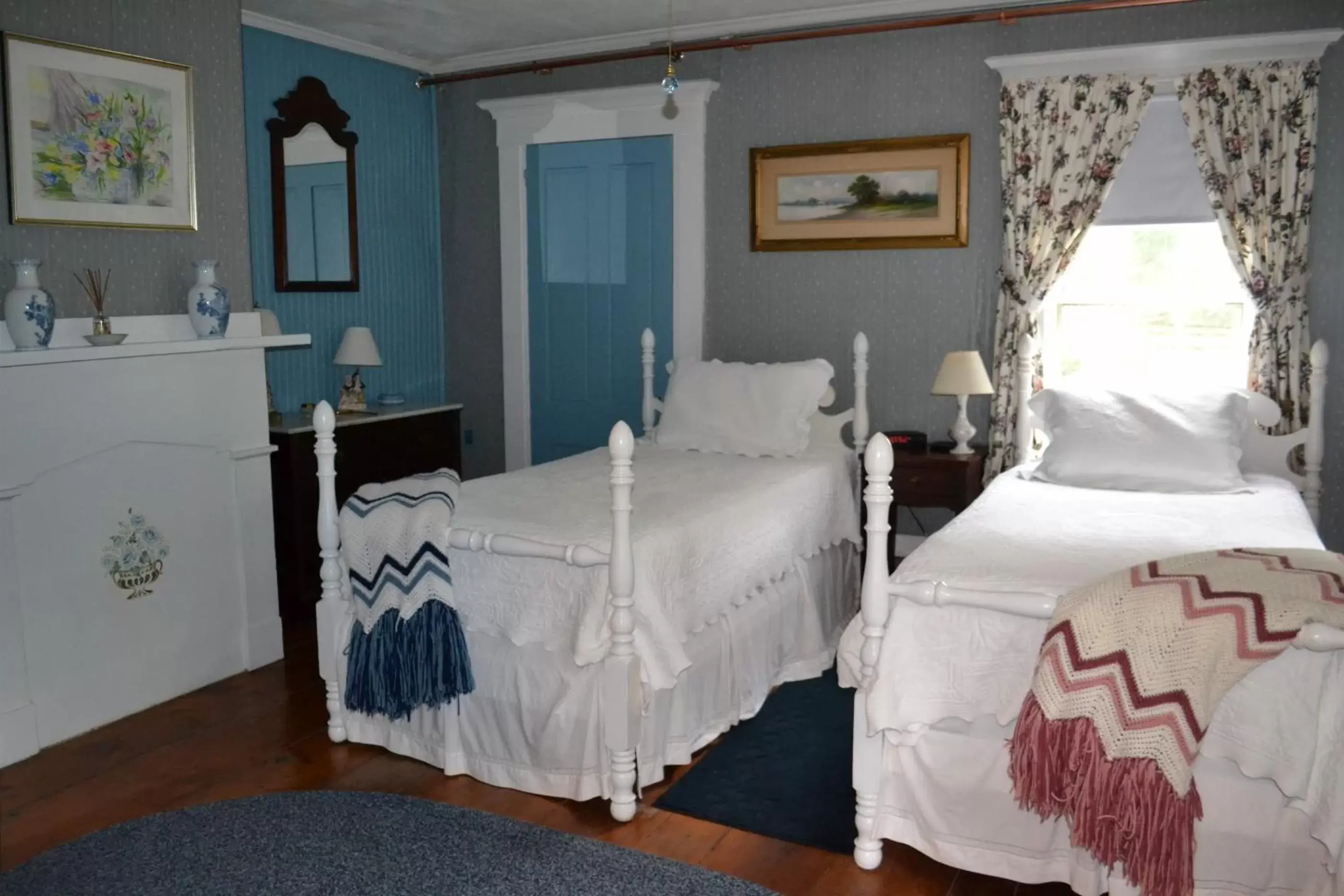 Bedroom, Bed in Benjamin Prescott Inn