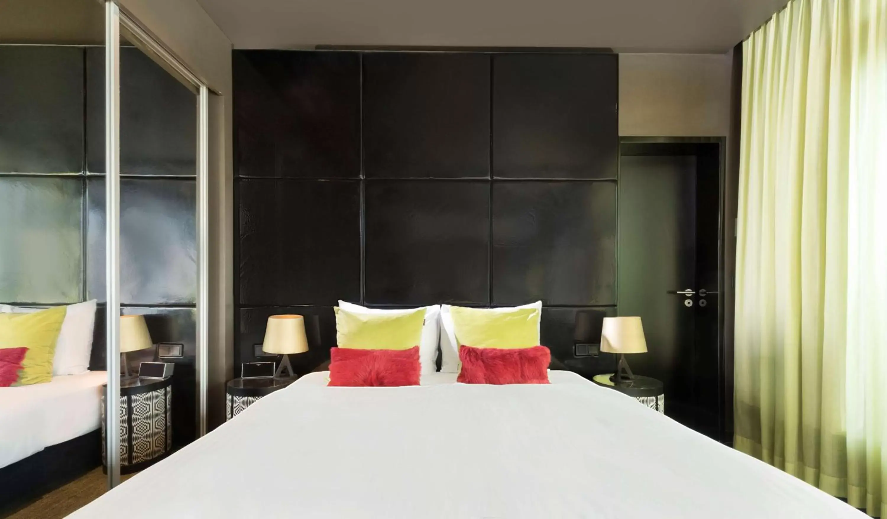 Bedroom, Bed in Adina Apartment Hotel Frankfurt Neue Oper