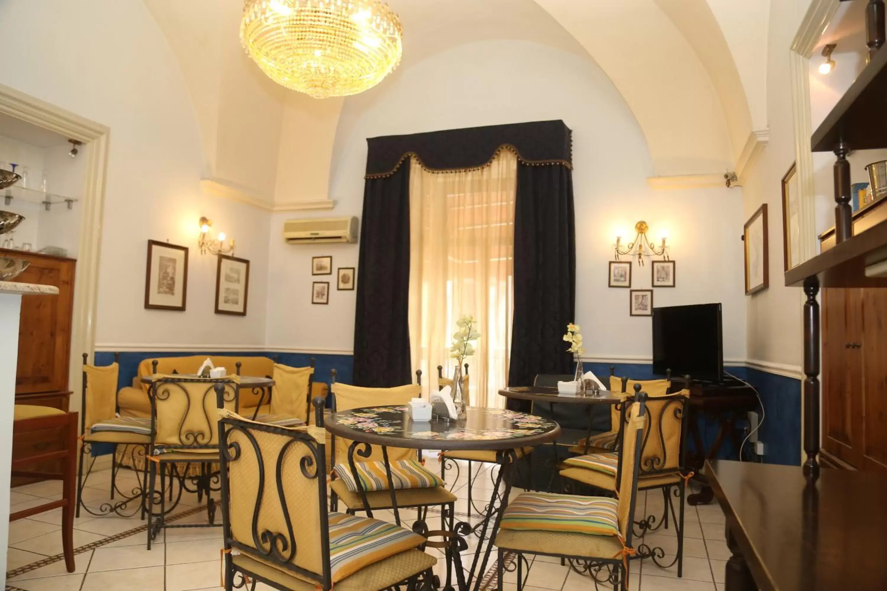 Lounge or bar, Restaurant/Places to Eat in Nuovo Hotel Sangiuliano