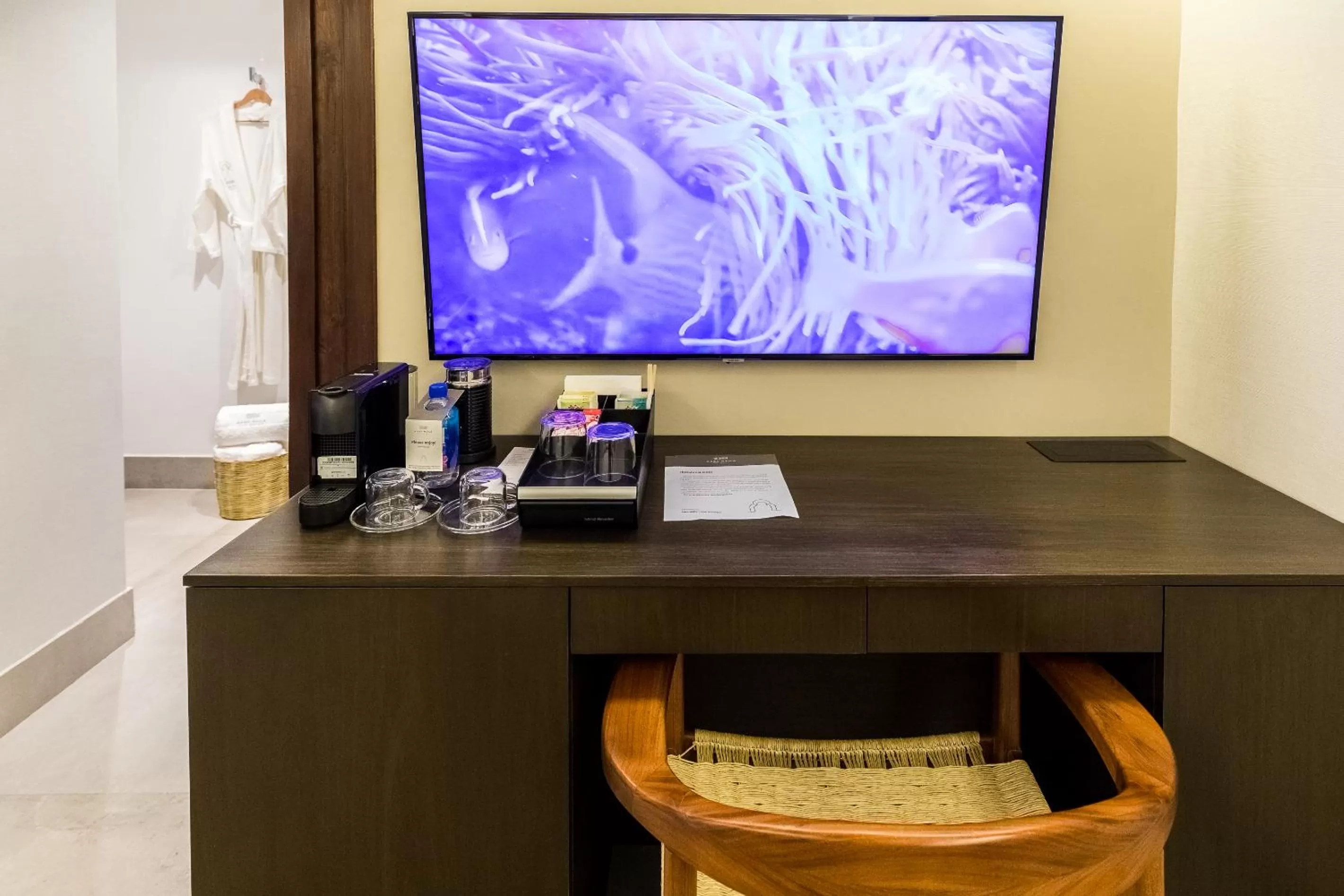 TV and multimedia in Casa Naila Hotel Boutique