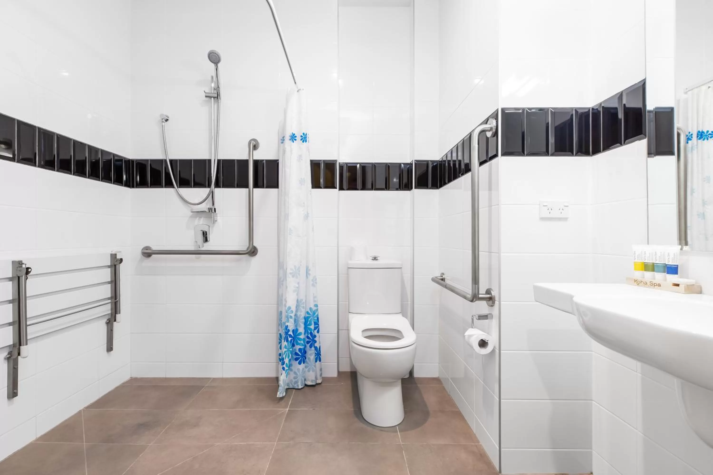 Facility for disabled guests in Hotel 115