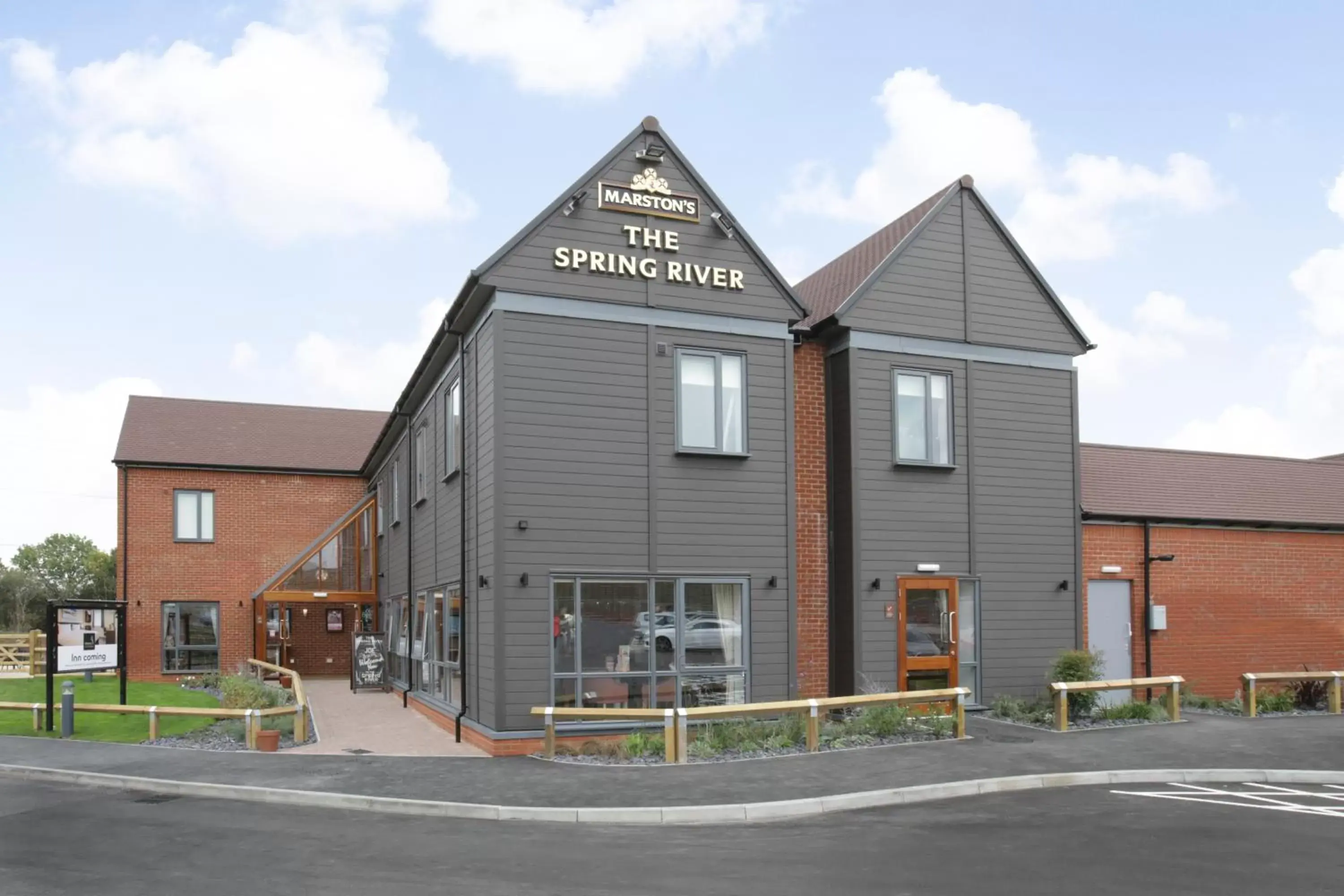 Facade/entrance, Property Building in Spring River Ebbsfleet by Marston's Inns