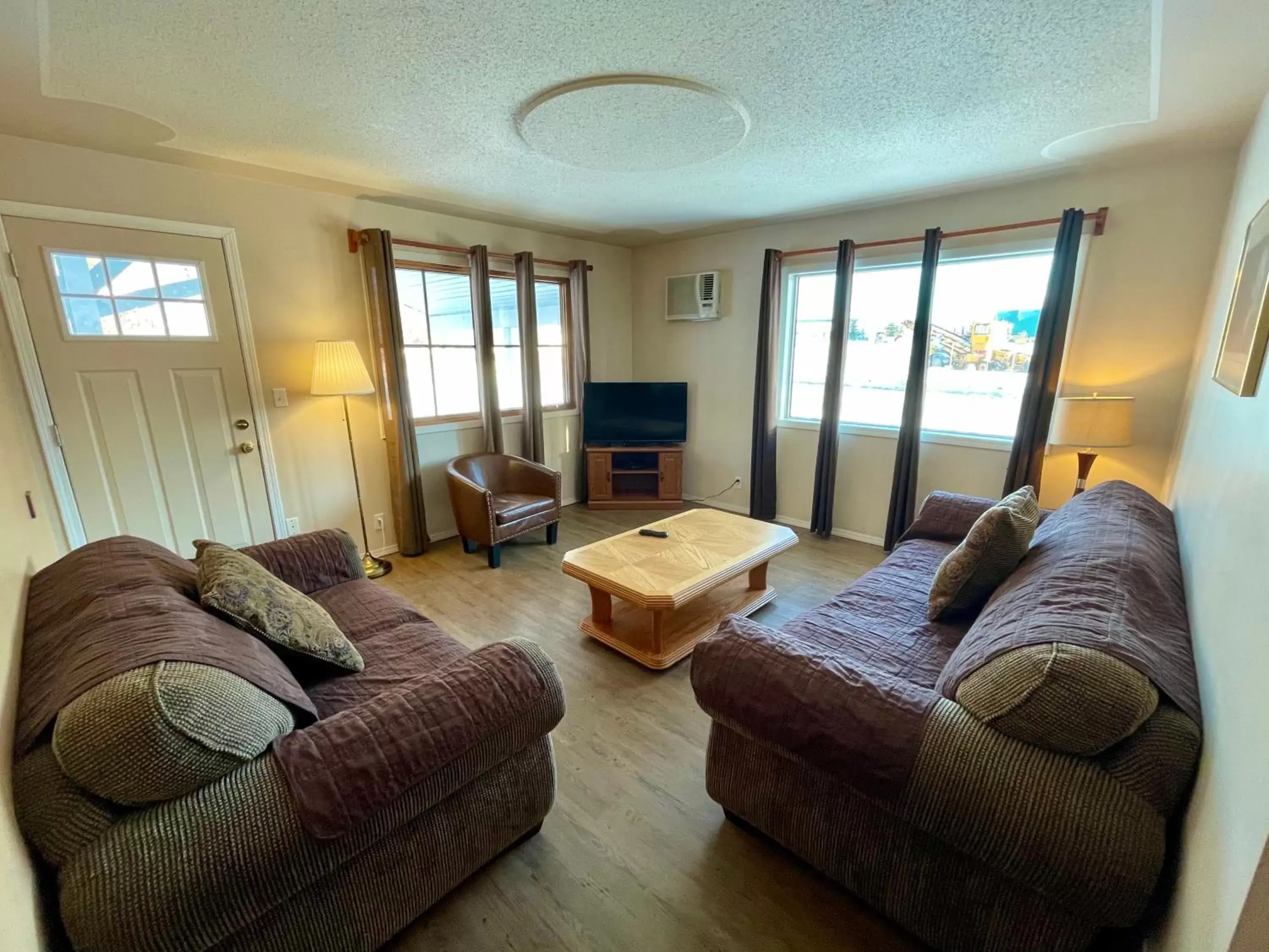 Seating Area in Brookside Motel