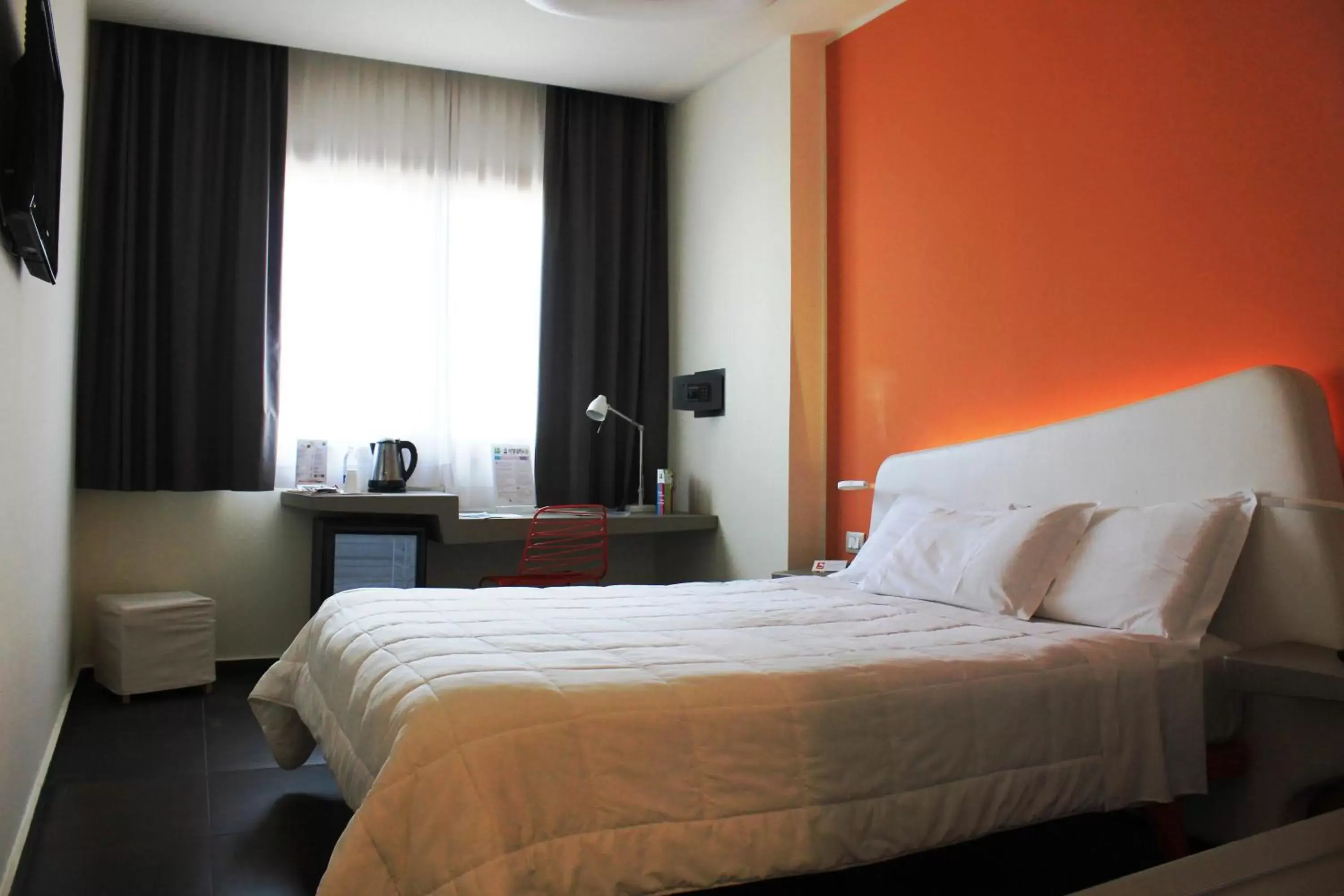 Bed in Ibis Styles Palermo President