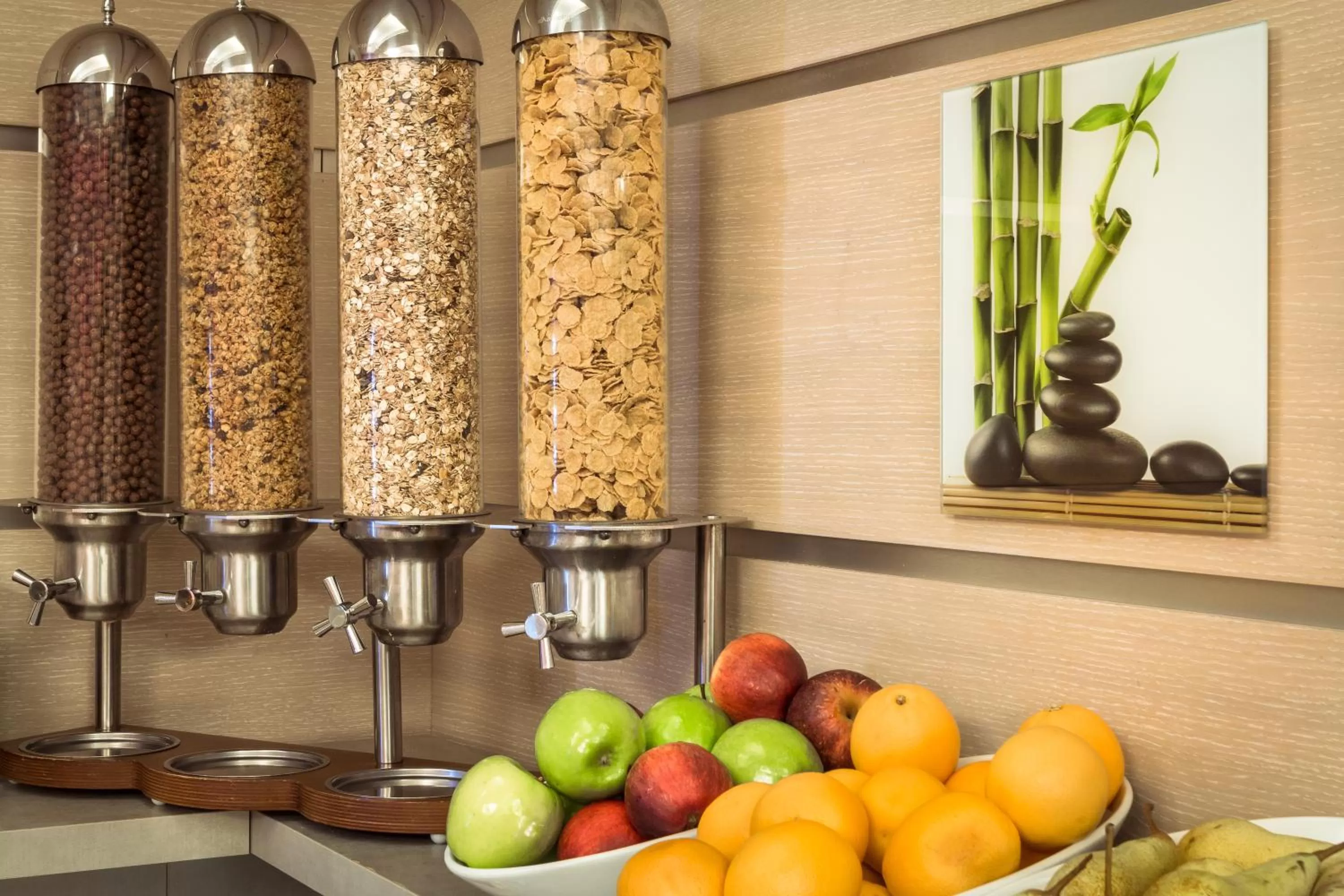 Buffet breakfast in Hotel Raganelli