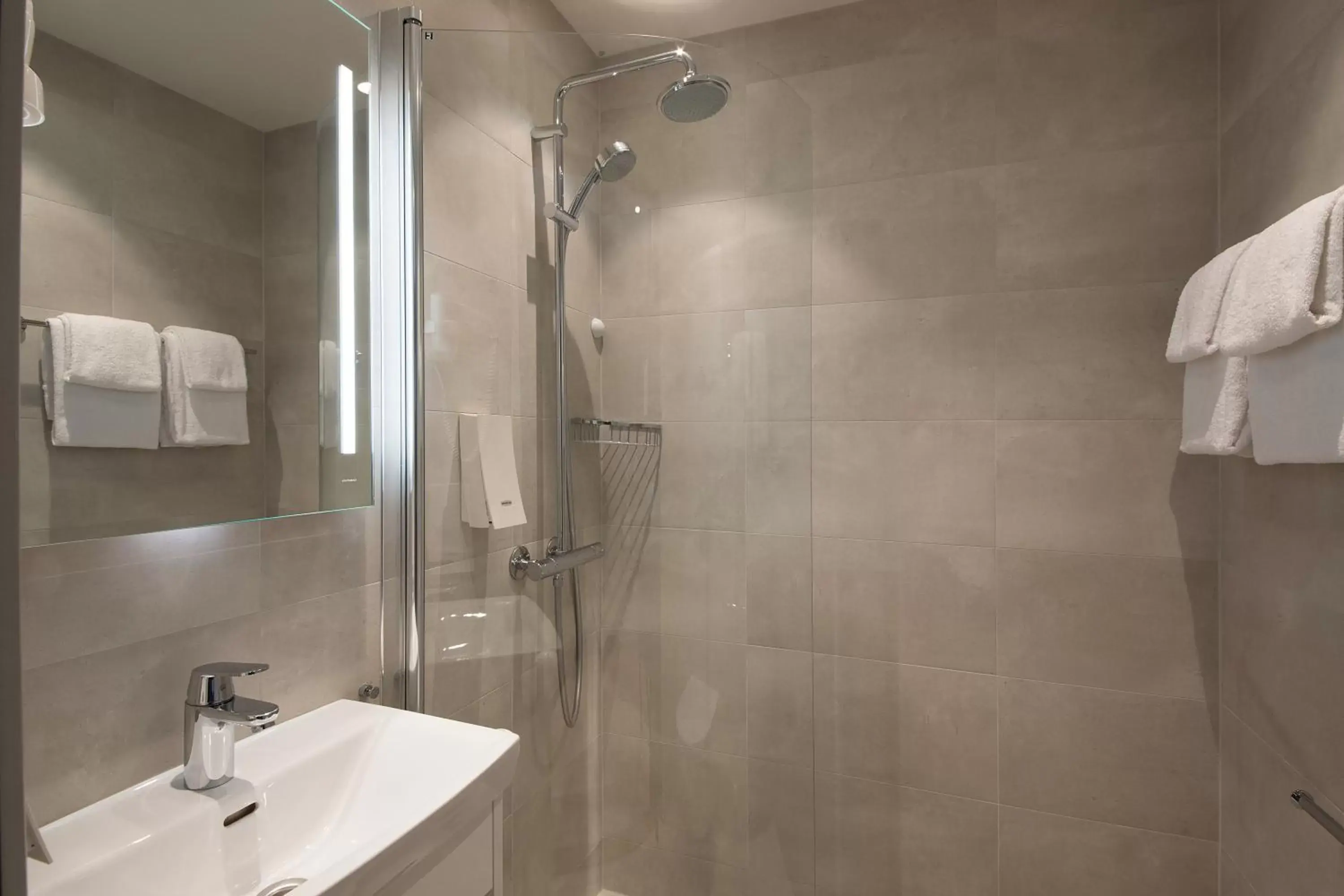 Bathroom in Bergen Harbour Hotel, WorldHotels Crafted