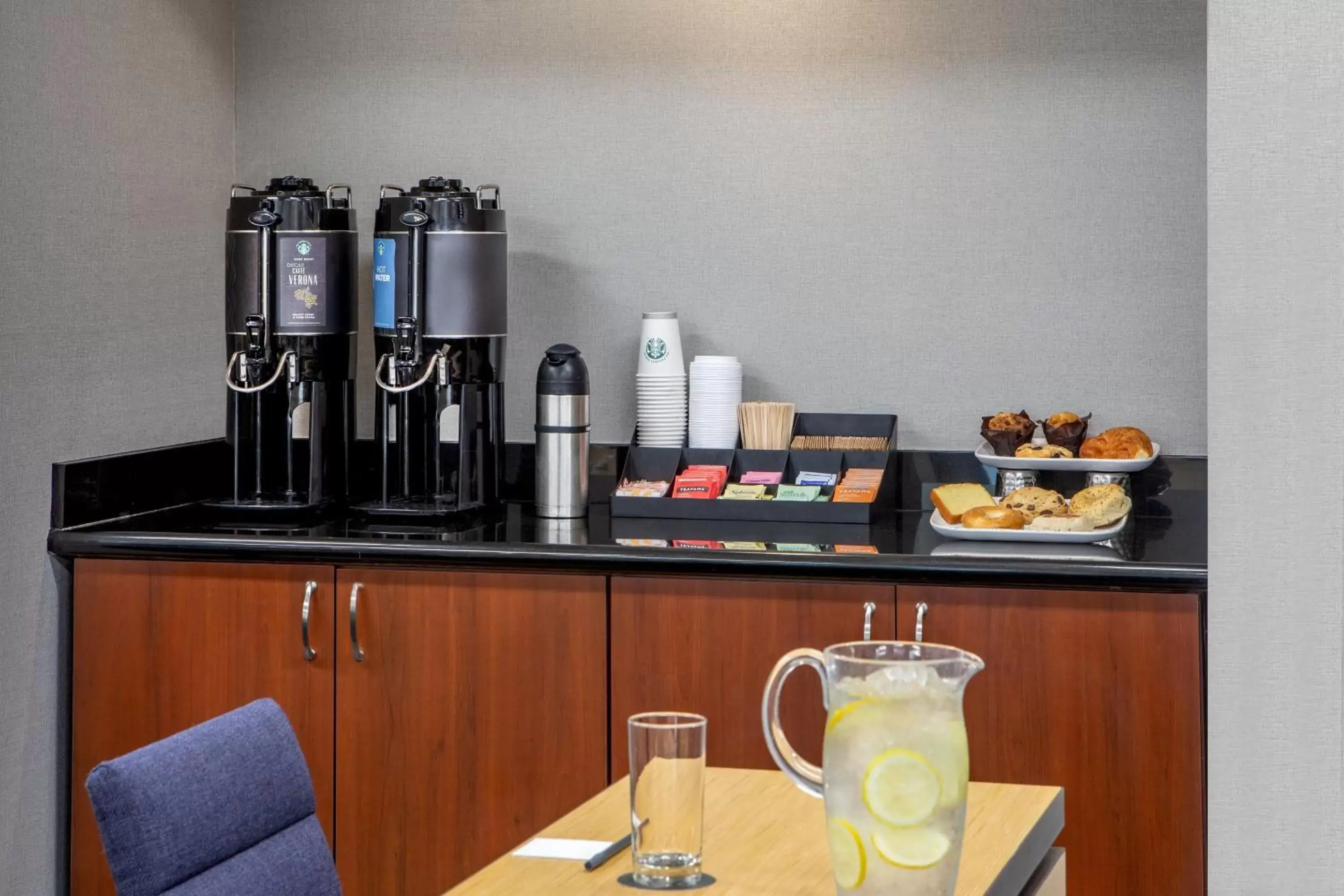Meeting/conference room, Coffee/Tea Facilities in Courtyard by Marriott Boston Andover