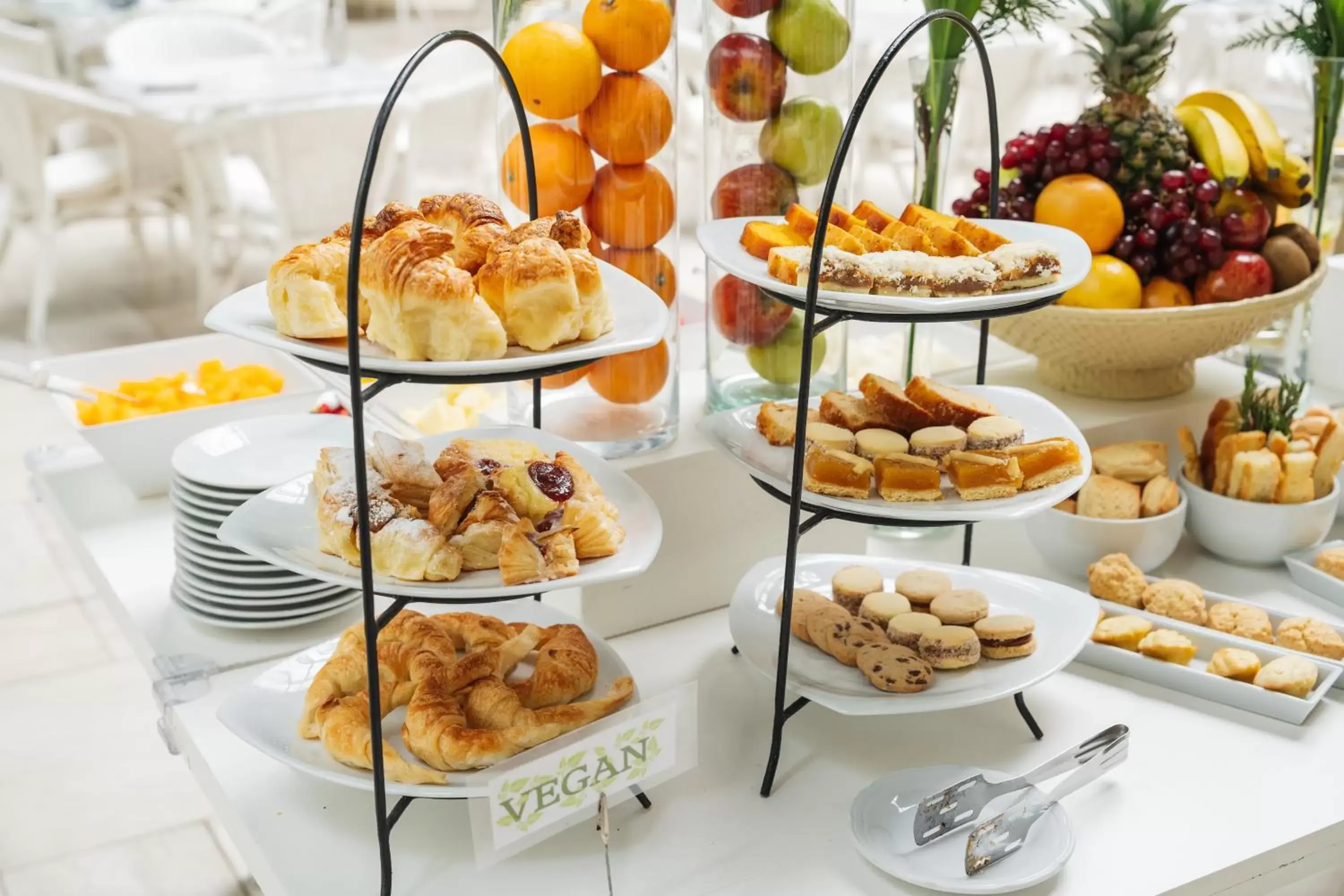 Breakfast in Loi Suites Recoleta Hotel Breakfast in Loi Suites Recoleta Hotel