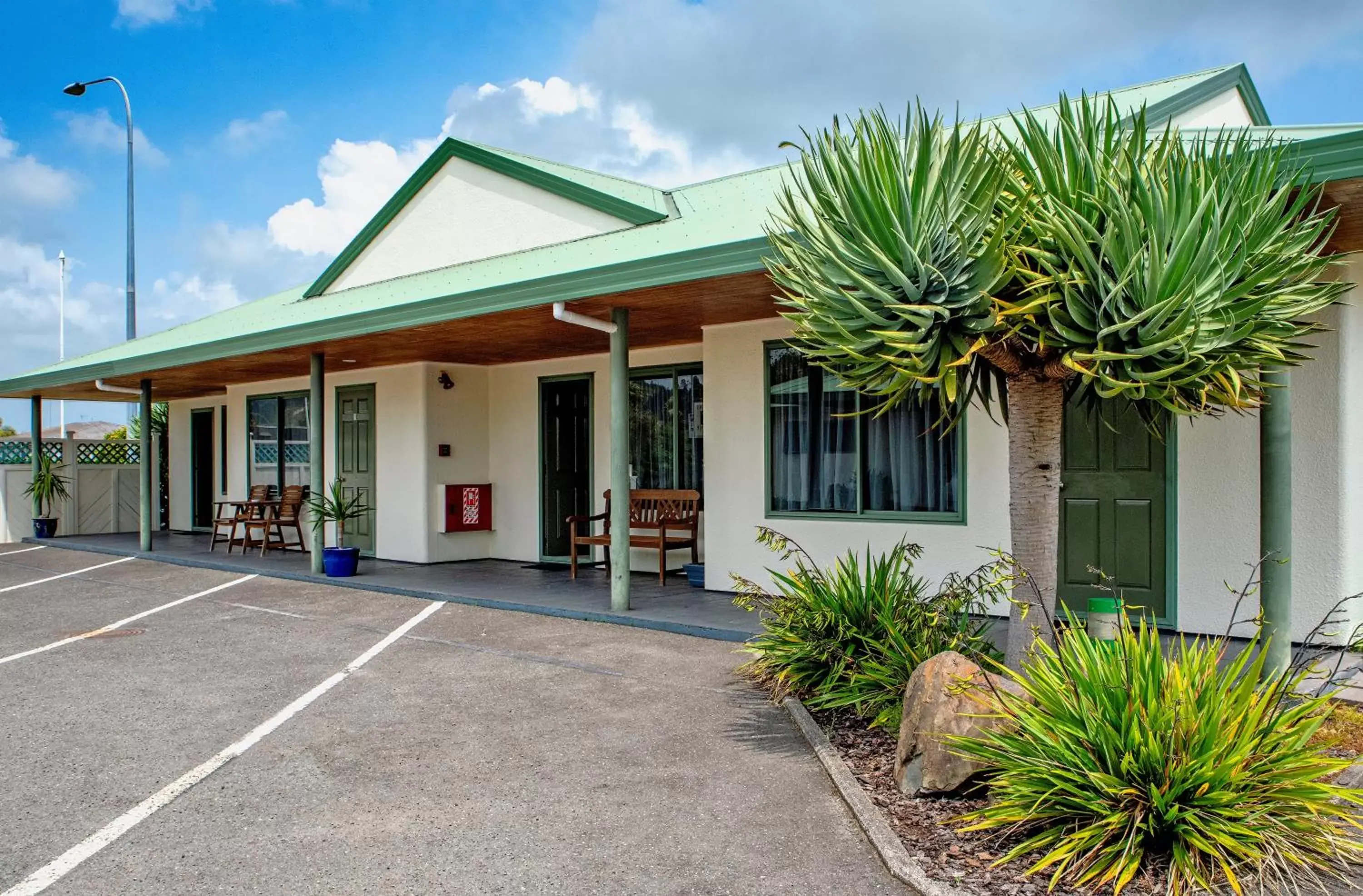 Property Building in Barringtons Motor Lodge