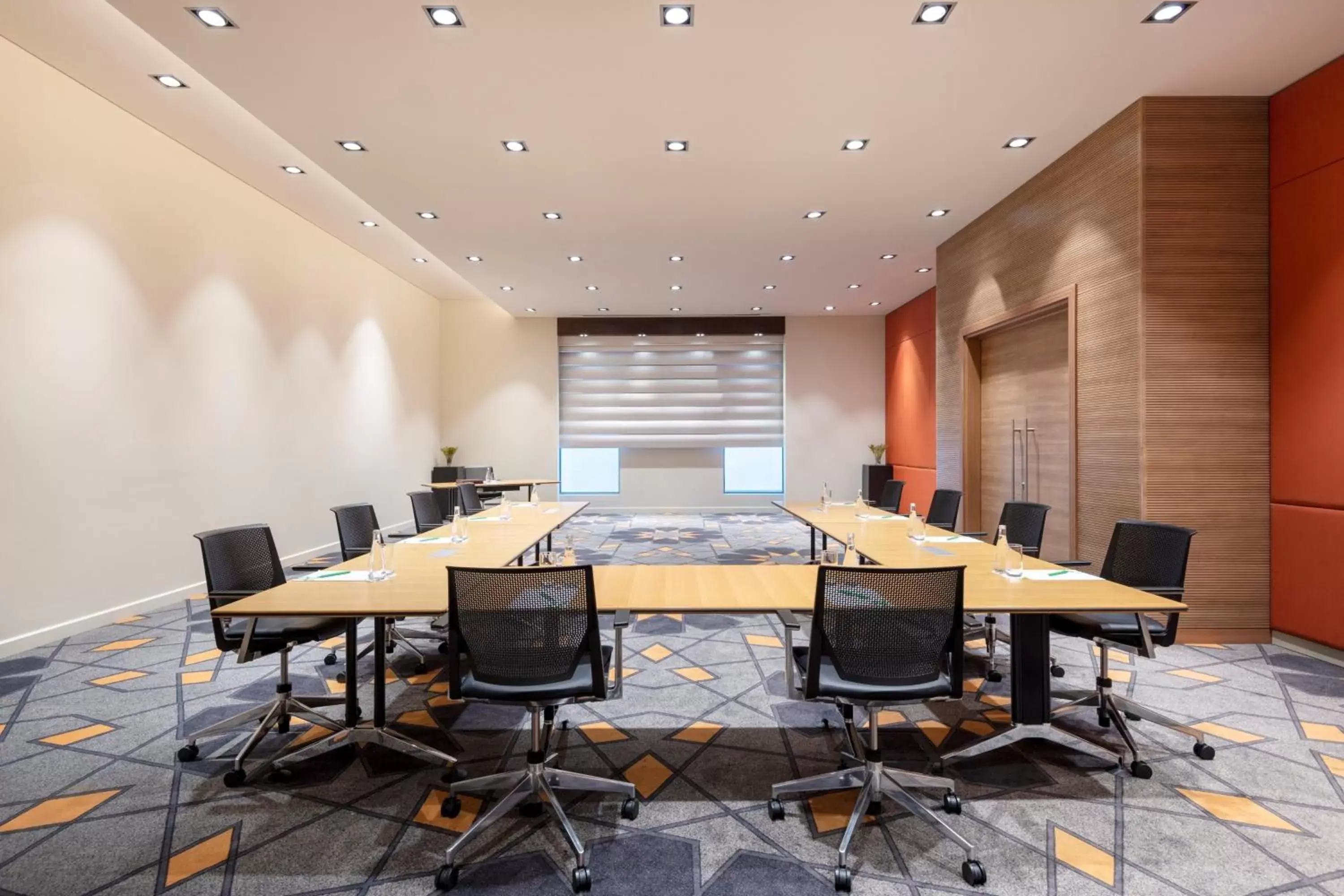 Meeting/conference room in Holiday Inn - Doha - The Business Park, an IHG Hotel