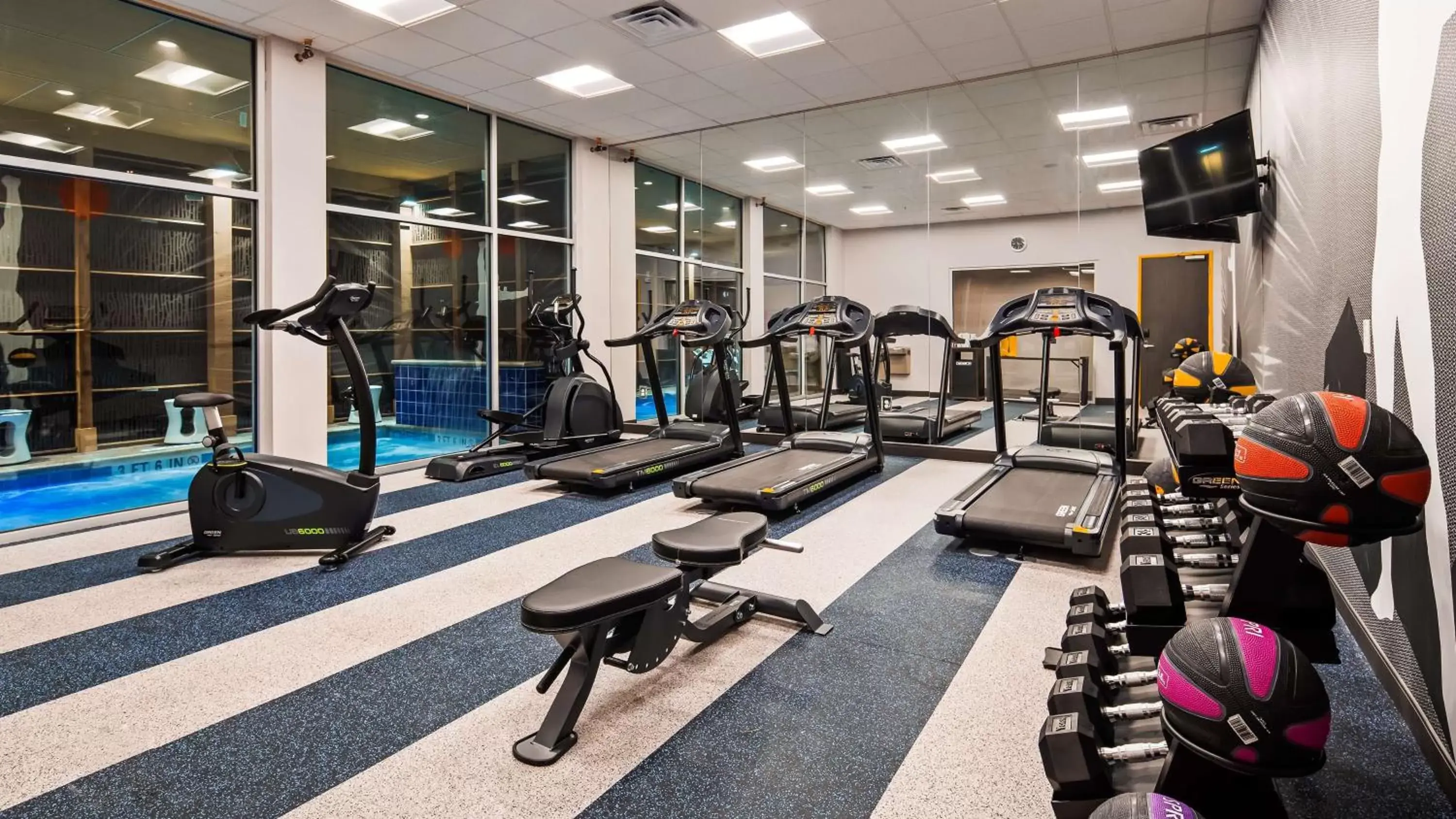 Fitness centre/facilities, Fitness Center/Facilities in GLō Best Western DeSoto Dallas