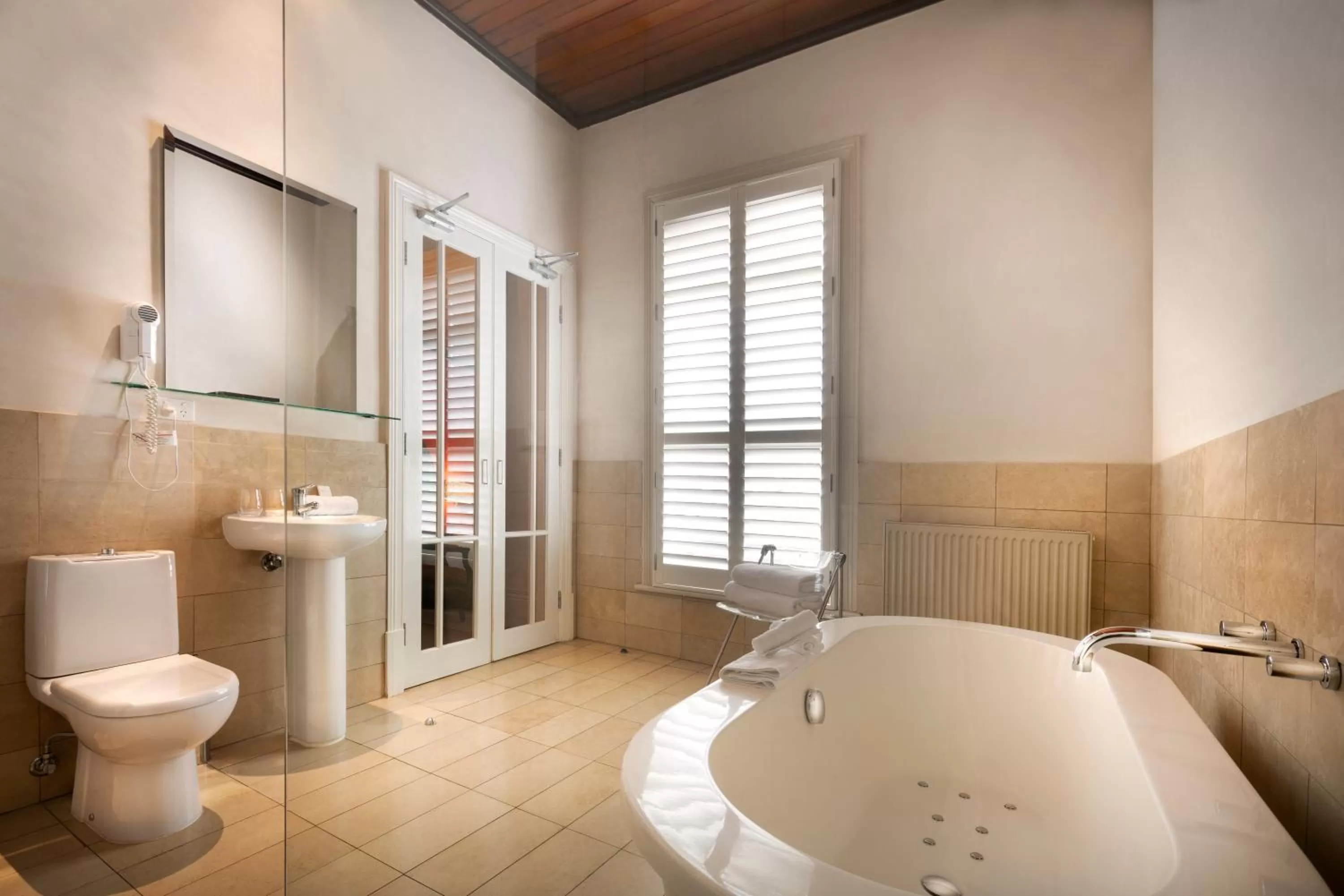 Bathroom in Hotel Frangos