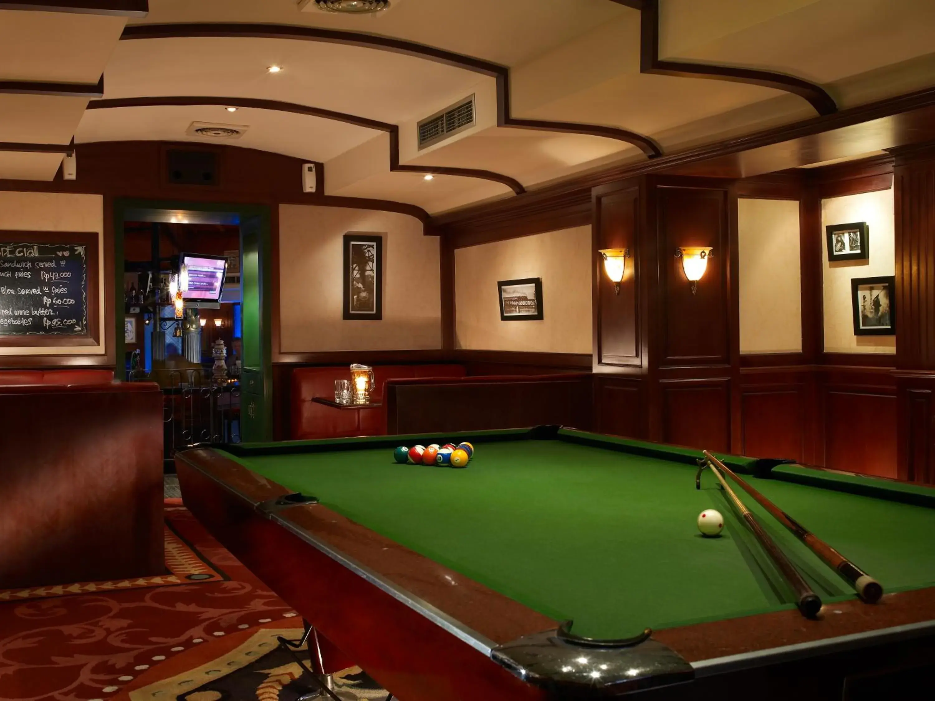 Lounge or bar, Billiards in Kristal Hotel Jakarta