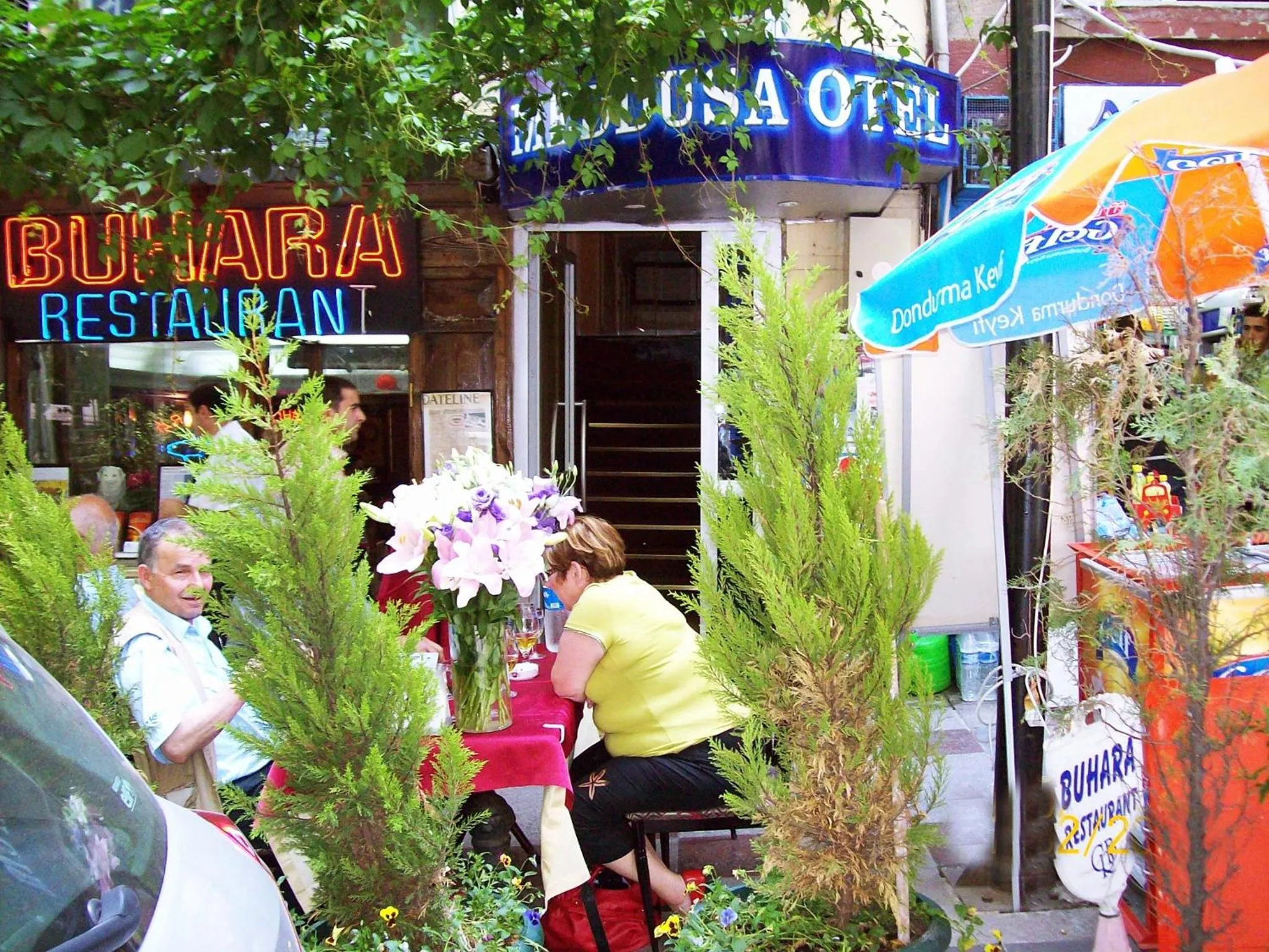 Restaurant/places to eat in Meddusa Hotel