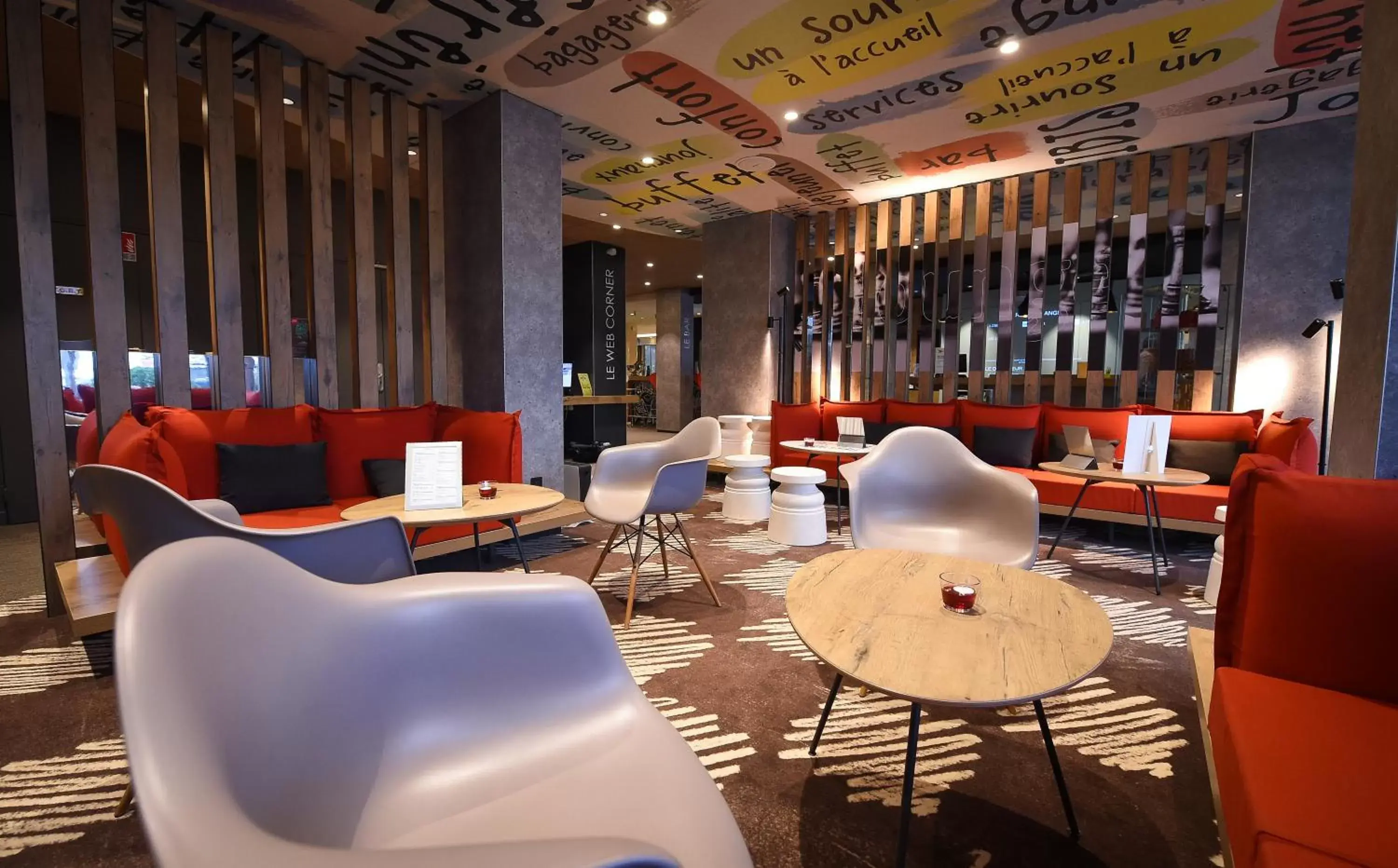 Lobby or reception, Lounge/Bar in ibis Dijon Gare