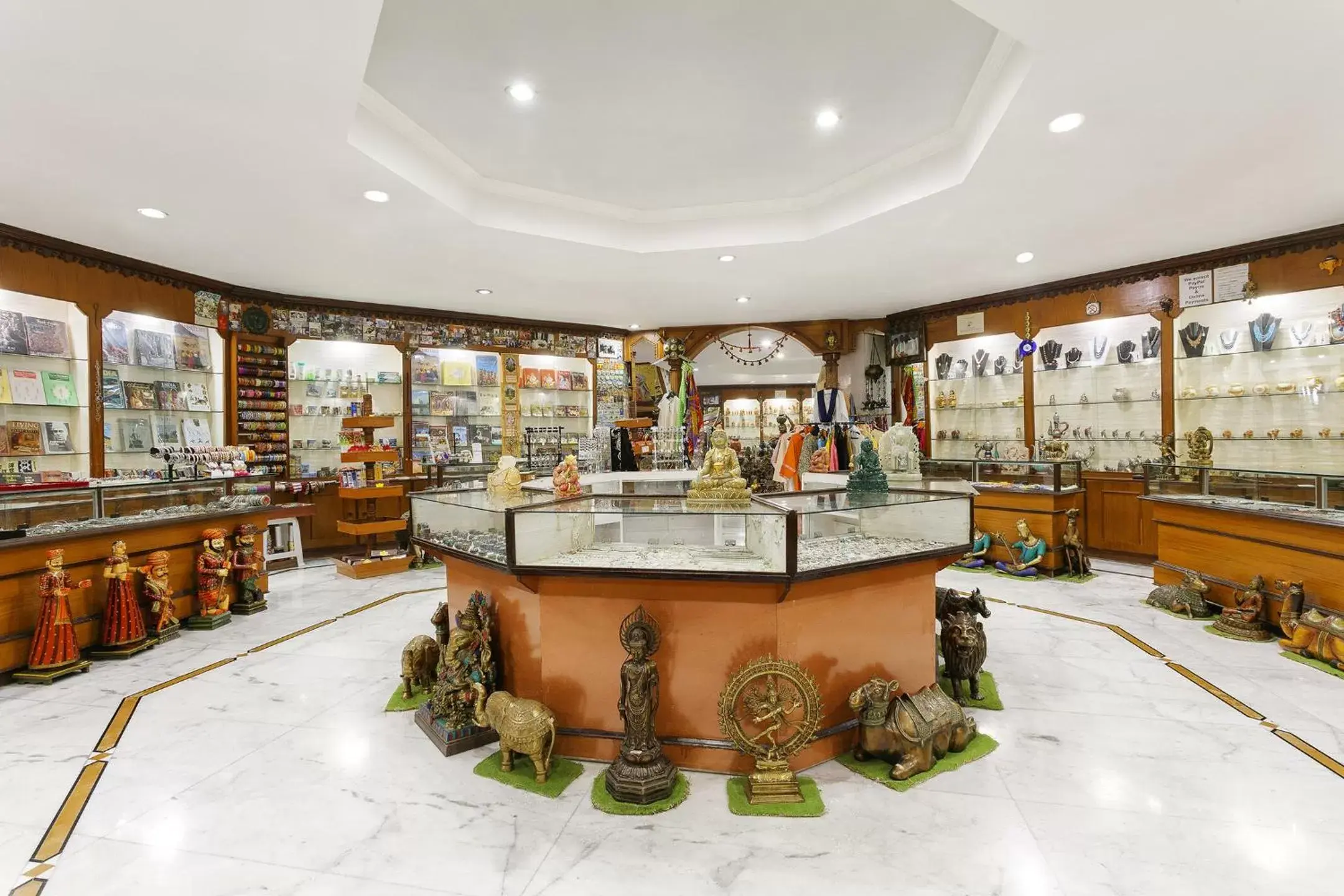 On-site shops in Ramada Khajuraho