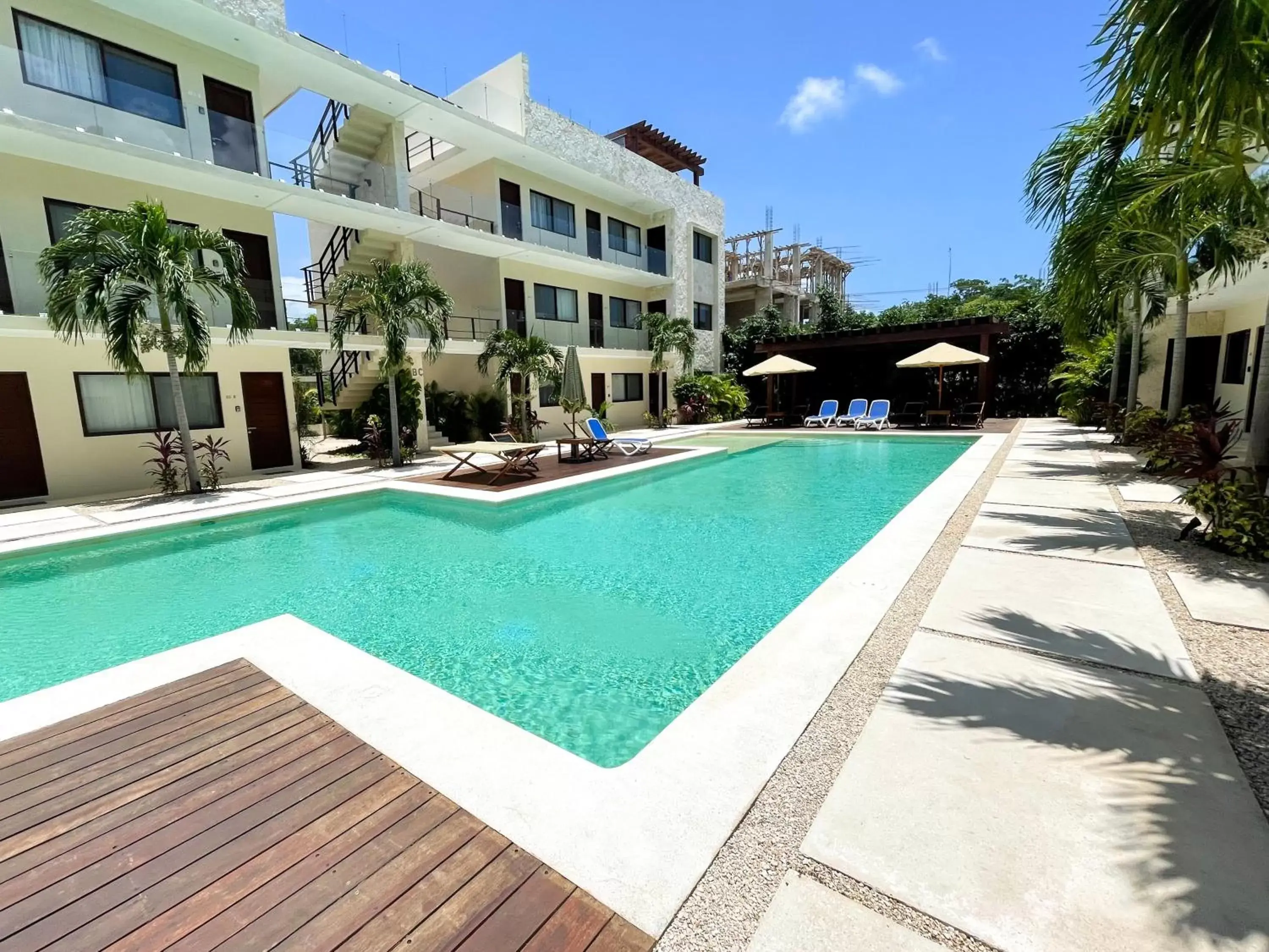 Swimming pool, Property Building in Apartment and Penthouse Blue Luxury Kukulkan Tulum