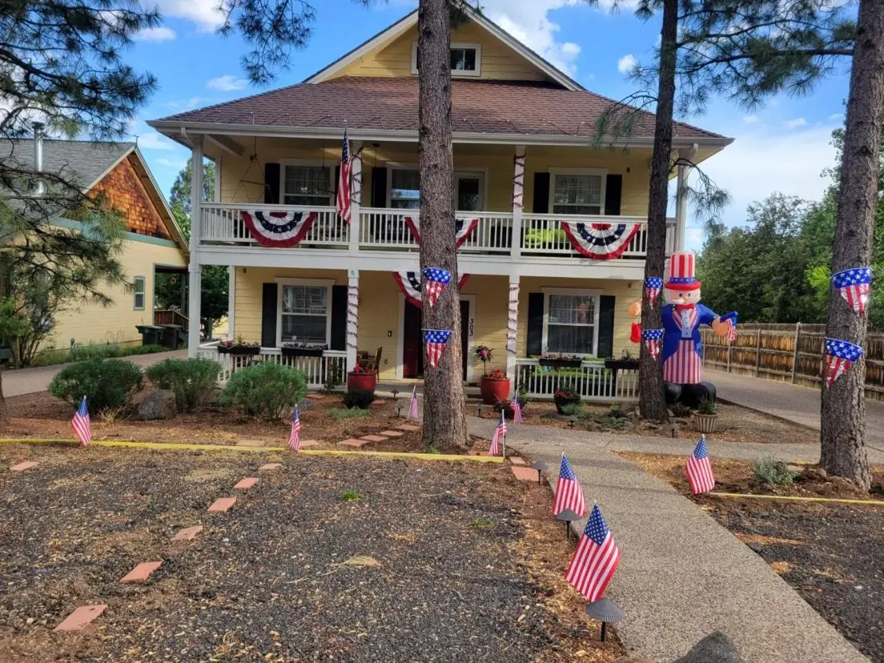 Property Building in 303 BnB Inn Flagstaff