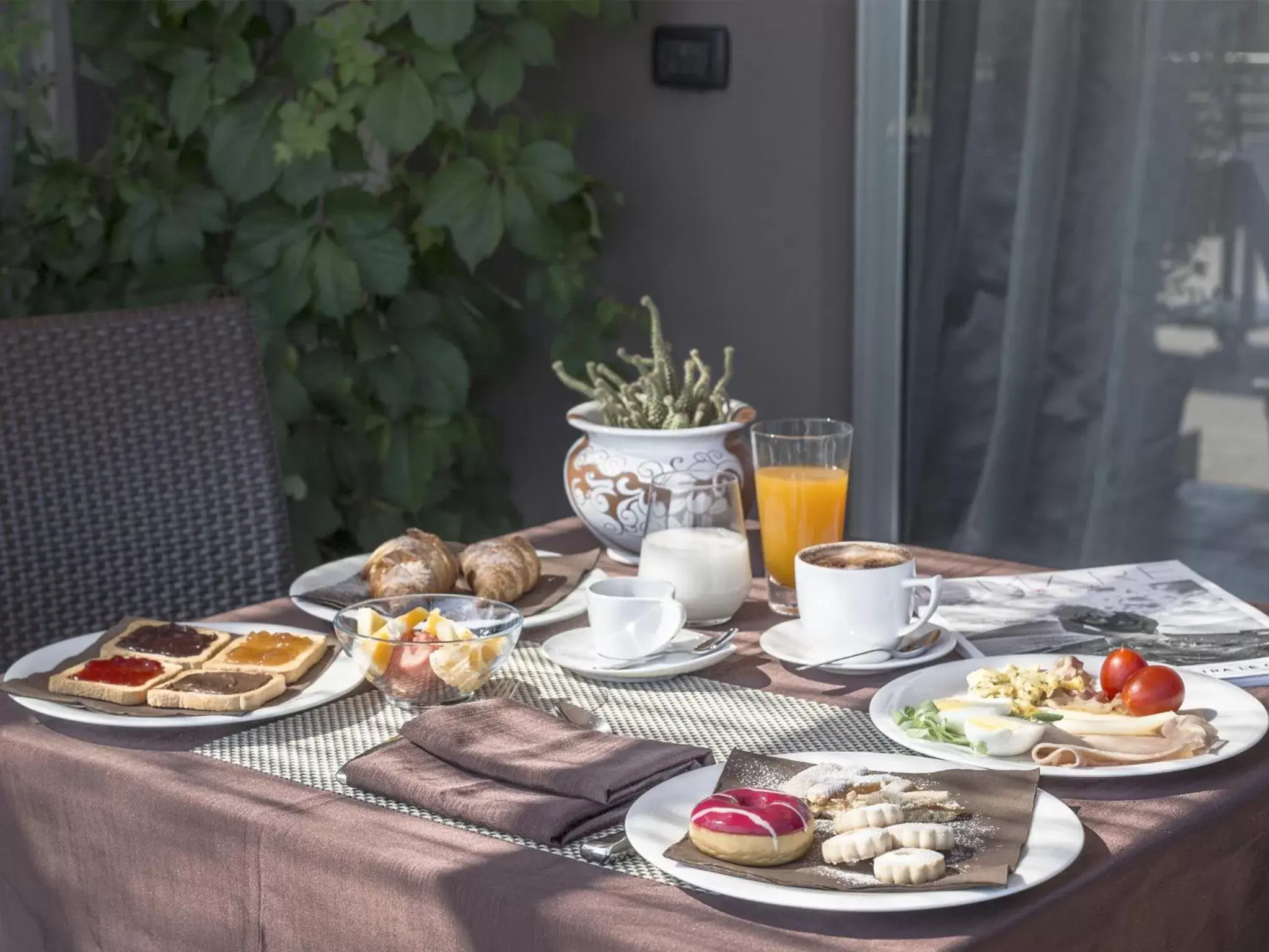 Balcony/Terrace, Breakfast in Hotel La Bussola