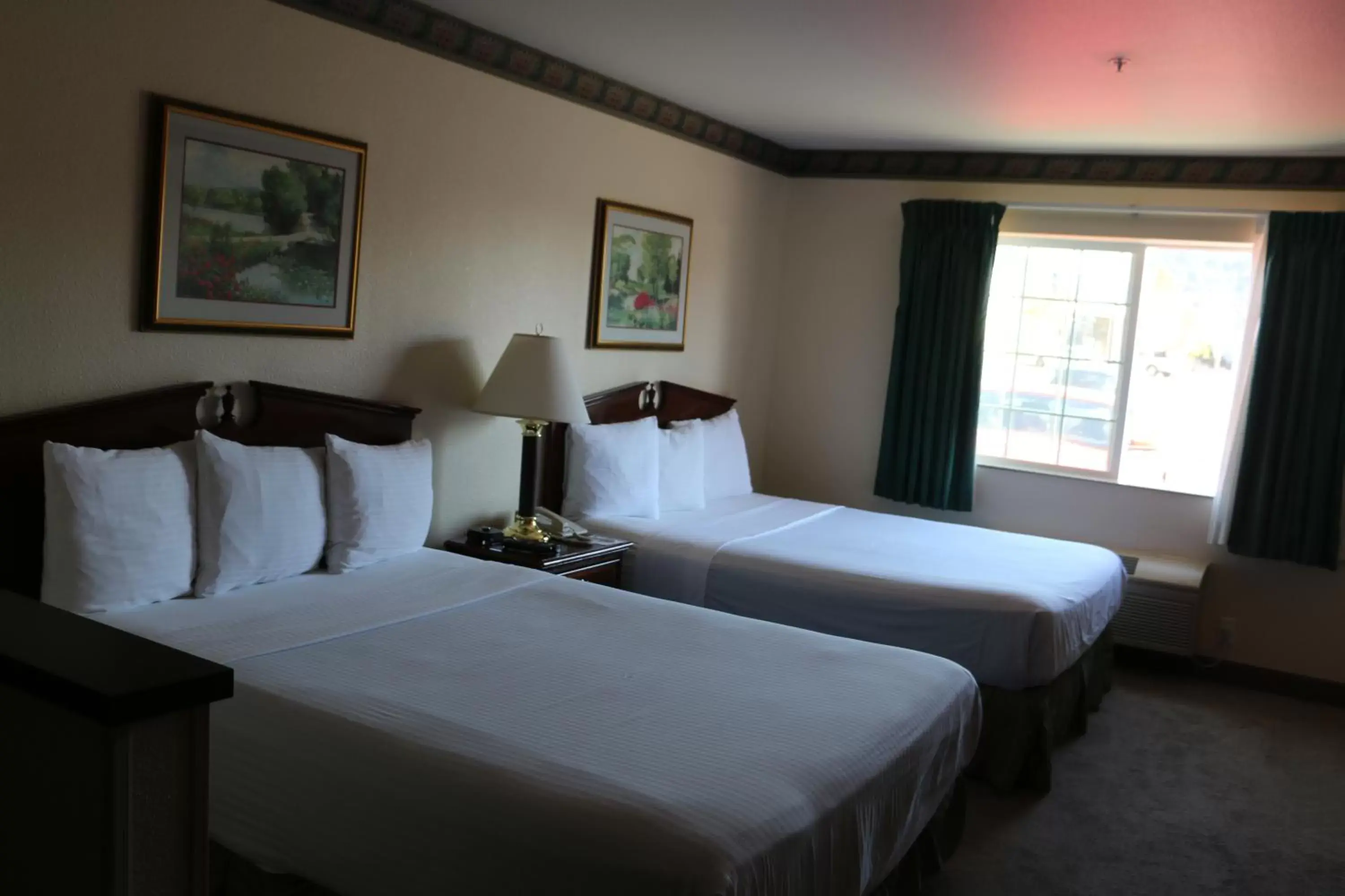 Bedroom, Bed in GuestHouse Inn & Suites Kelso/Longview