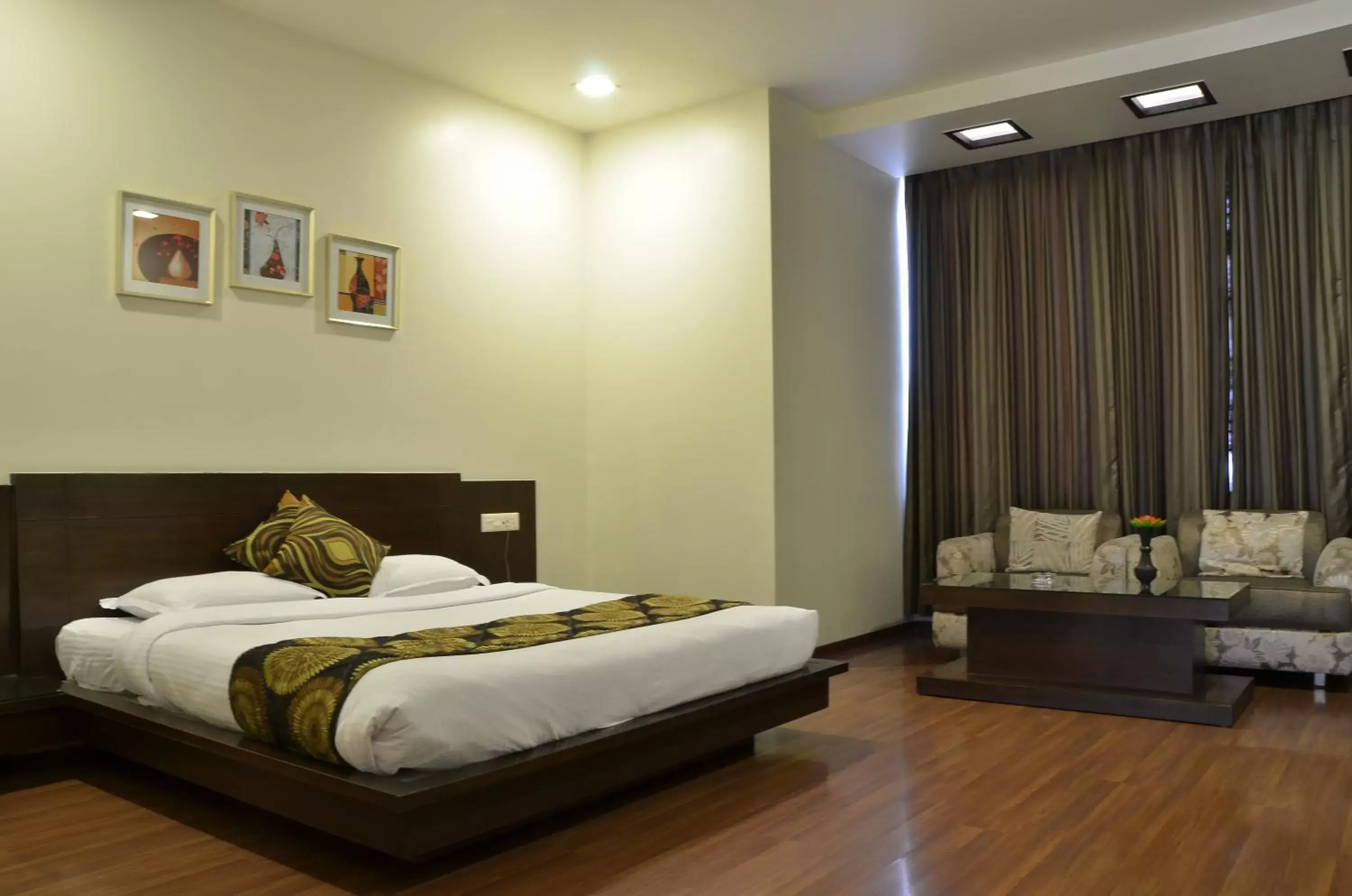 Bed in Best Western Swing High Katra