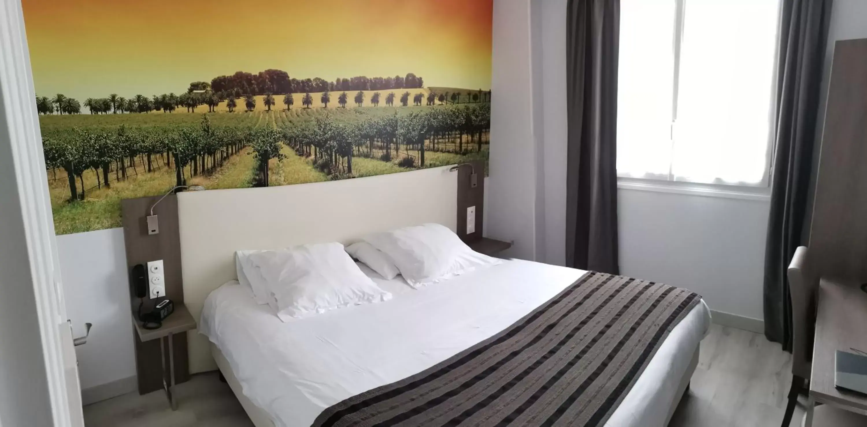 Bedroom, Bed in Best Western Hotel Ile de France