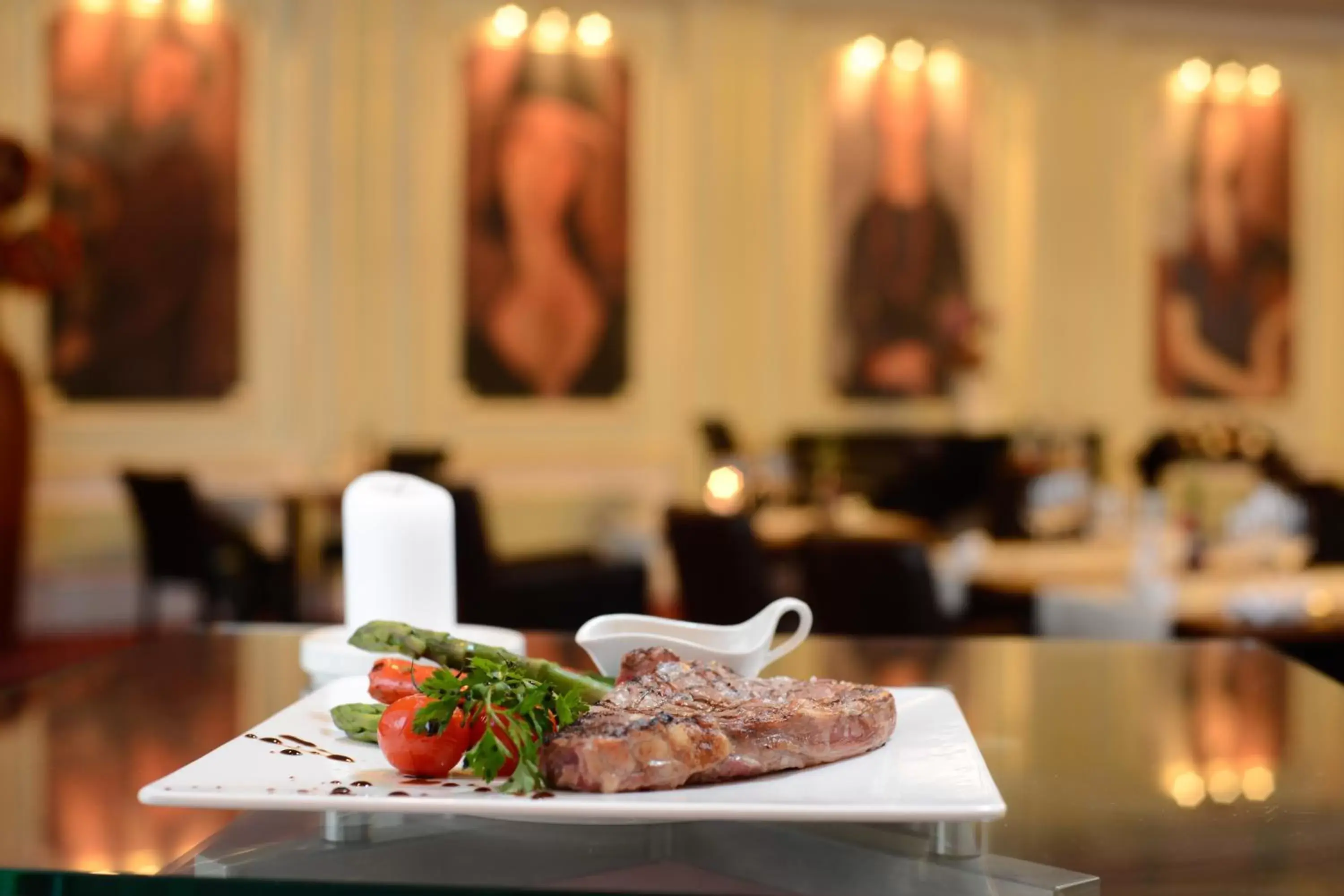 Food, Restaurant/Places to Eat in Grand Hotel Bucharest