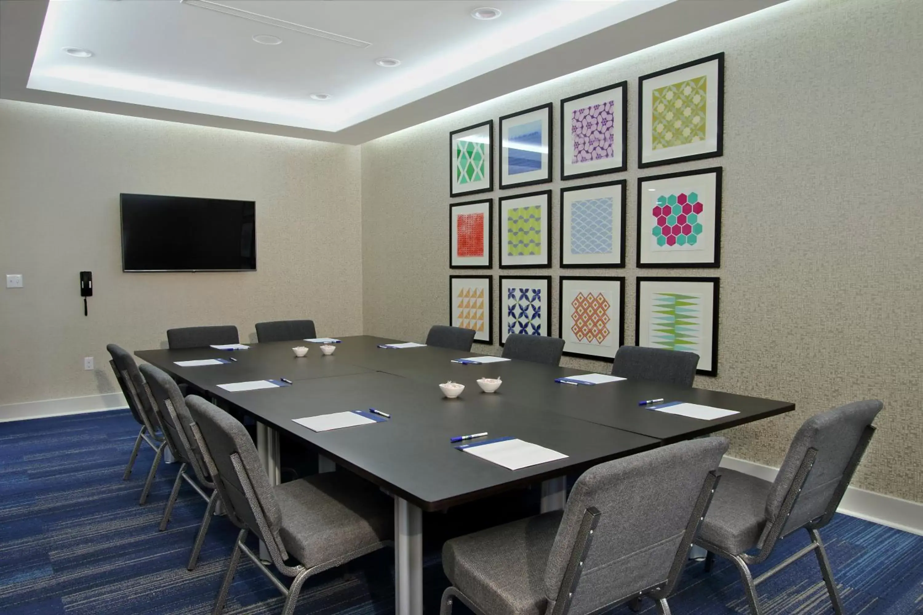 Meeting/conference room in Holiday Inn Express & Suites - Lake Charles South Casino Area, an IHG Hotel