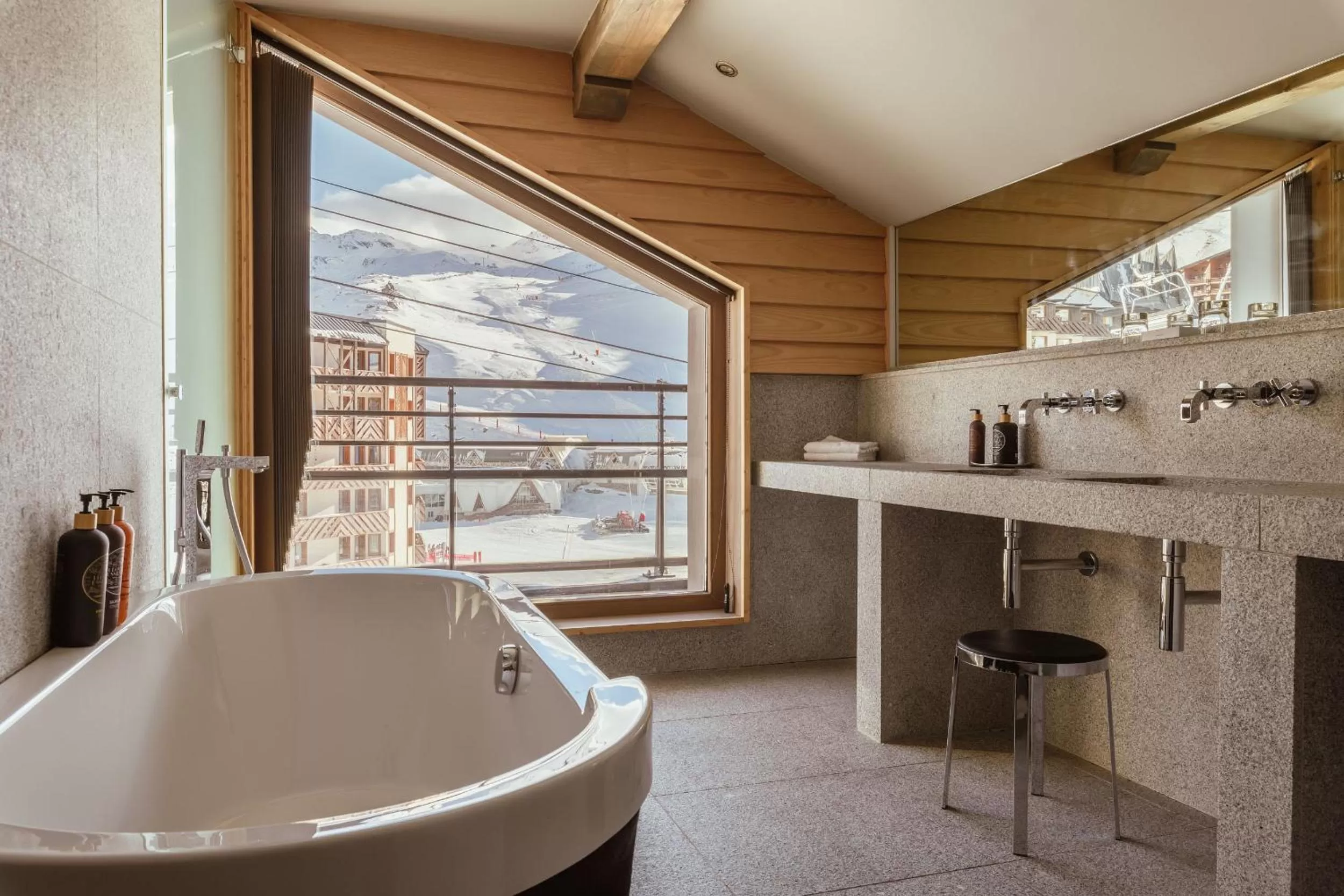 Bathroom in Altapura Hôtel & Spa Val Thorens