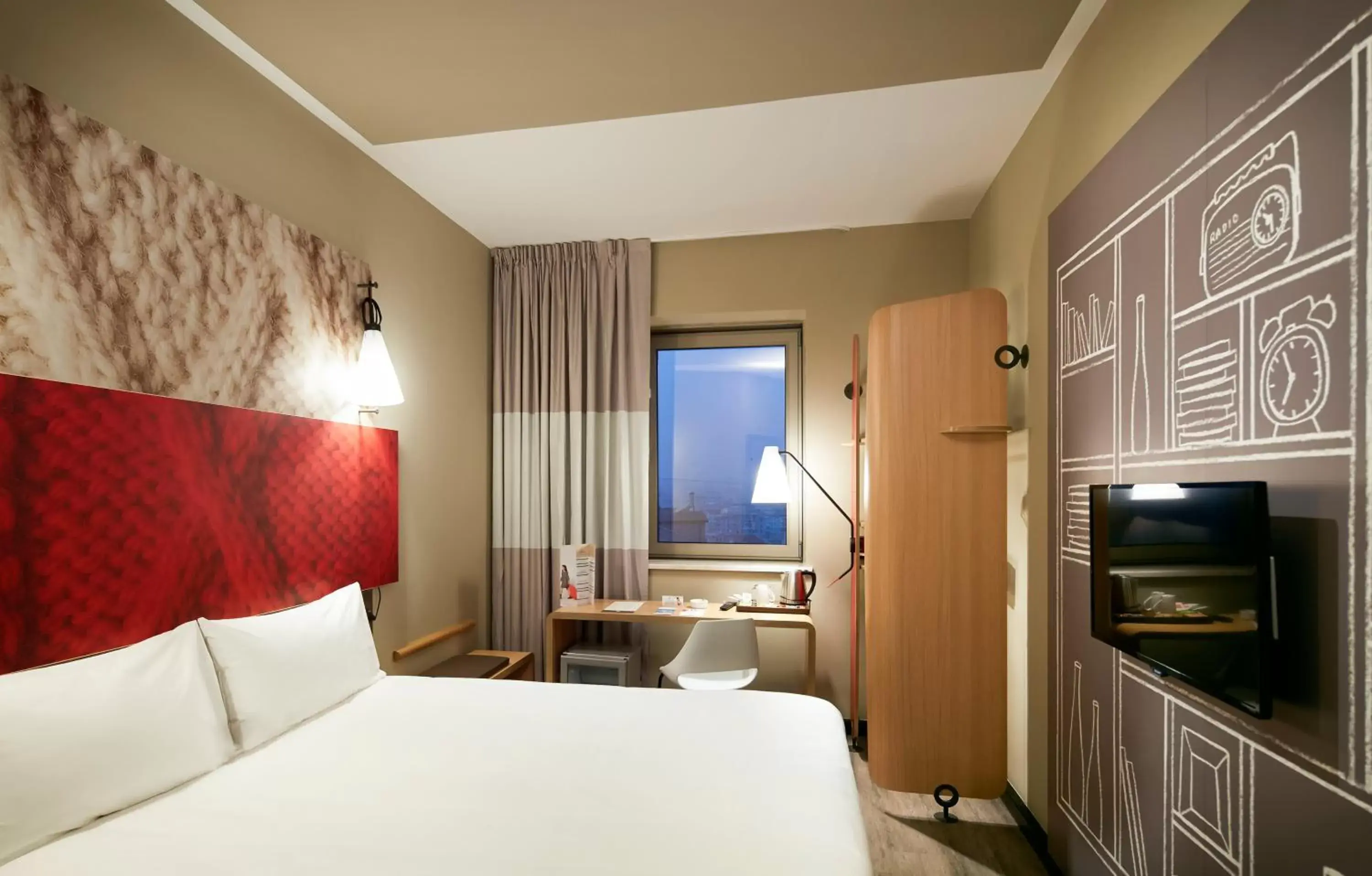 Standard Double Room in ibis Bourg en Bresse Standard Double Room in ibis Bourg en Bresse