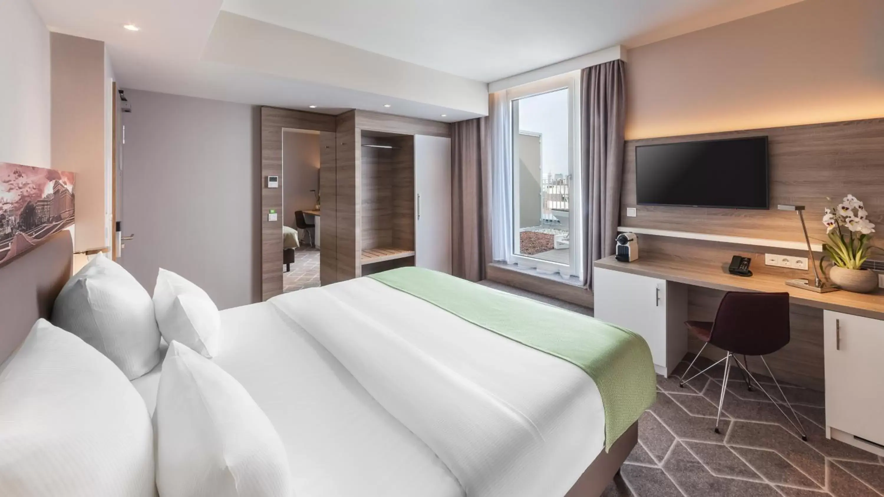 Photo of the whole room, Bed in Holiday Inn Munich - City East, an IHG Hotel
