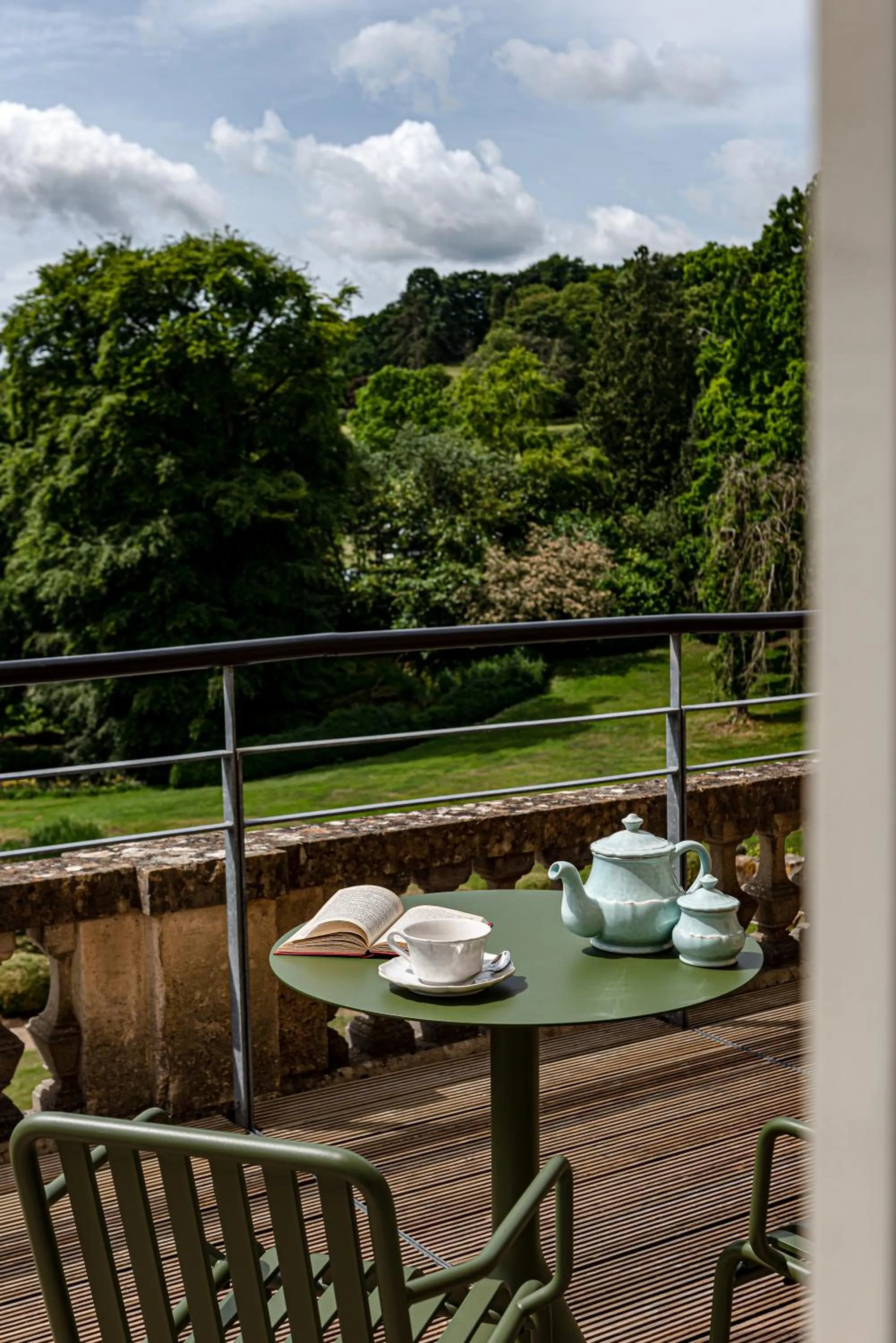 Garden in Cowley Manor Experimental