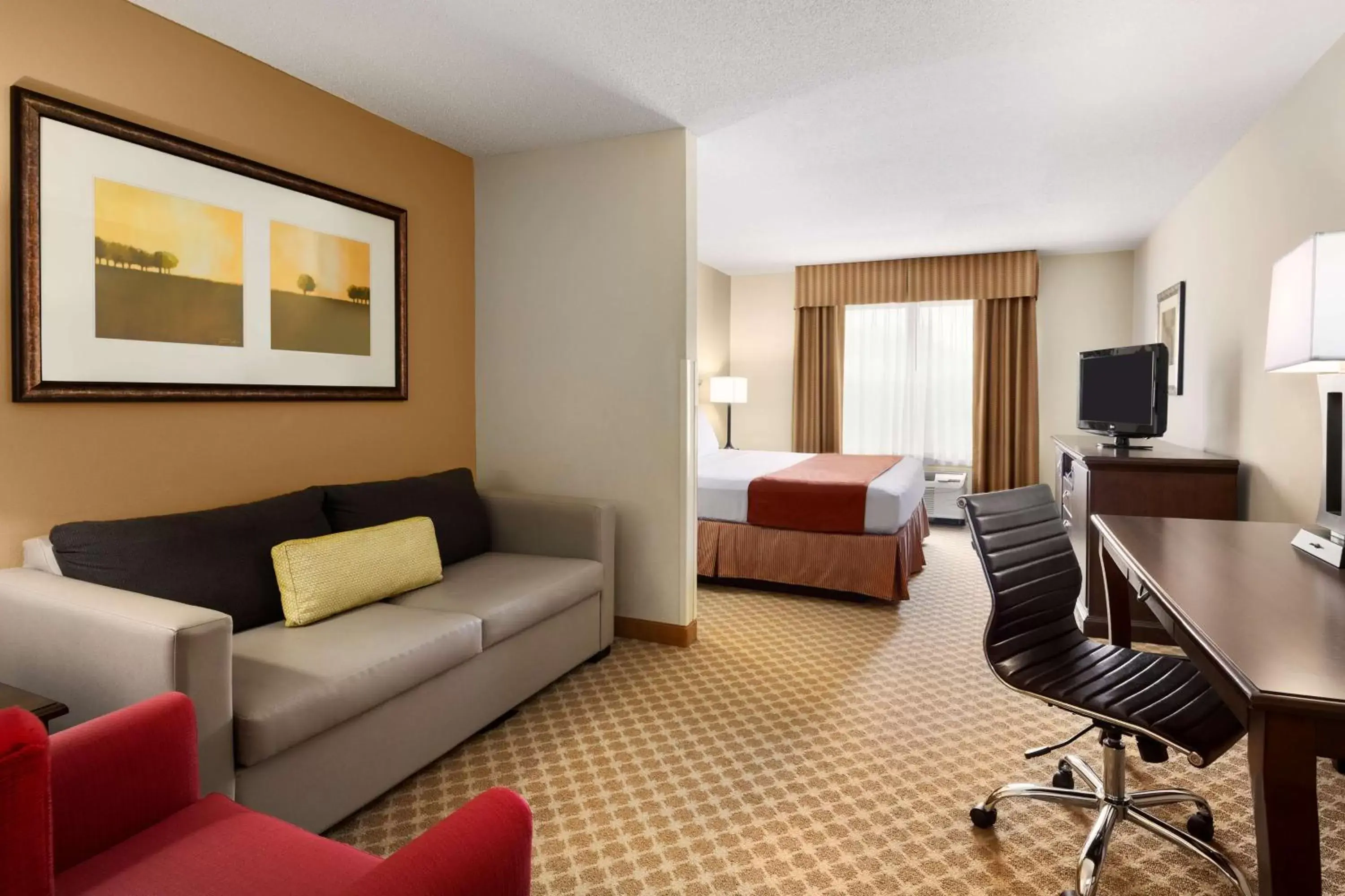 Photo of the whole room, Seating Area in Country Inn & Suites by Radisson, Washington Dulles International Airport, VA